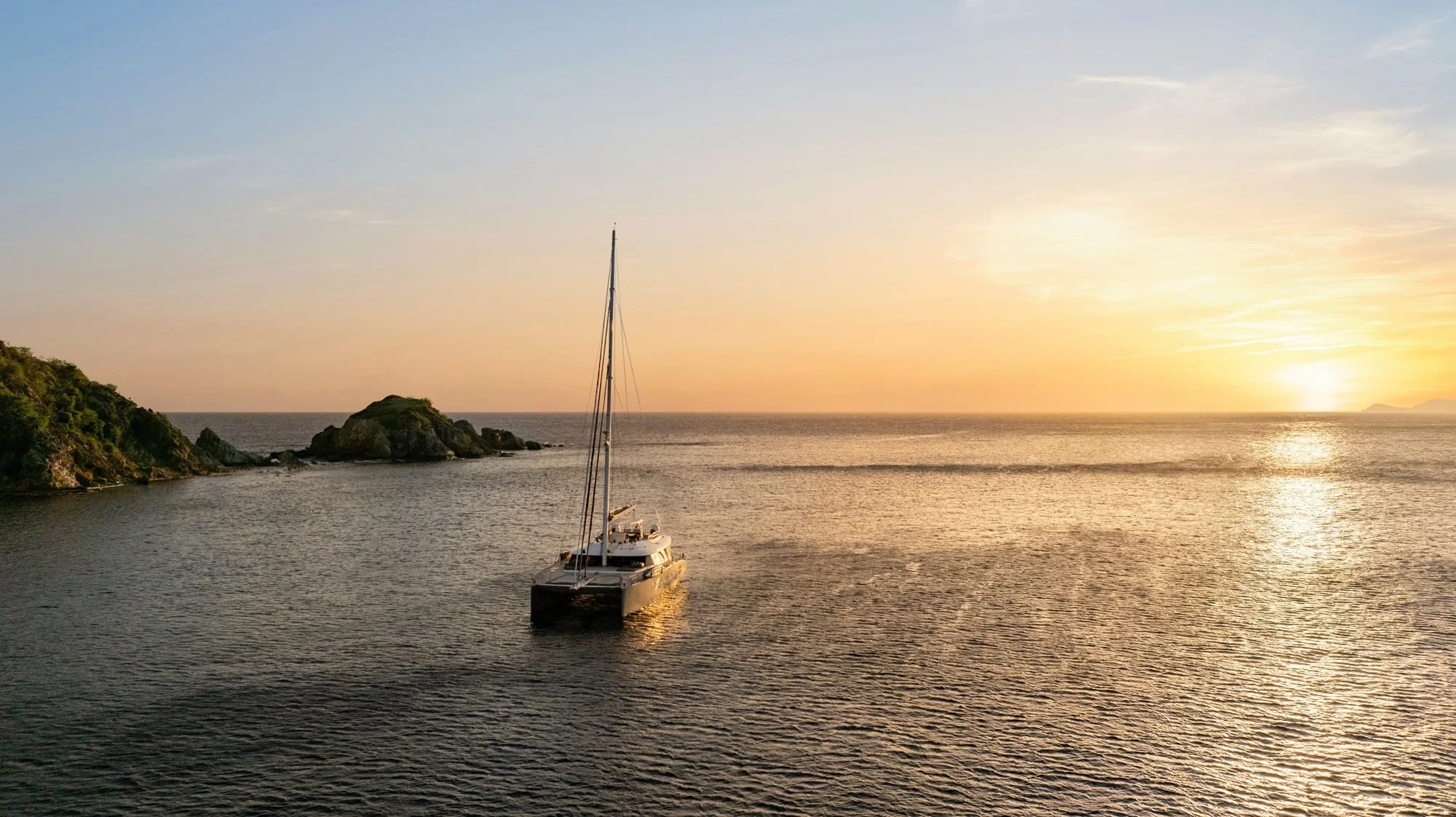 The Best Time to Charter a Yacht in the BVI, Month by Month