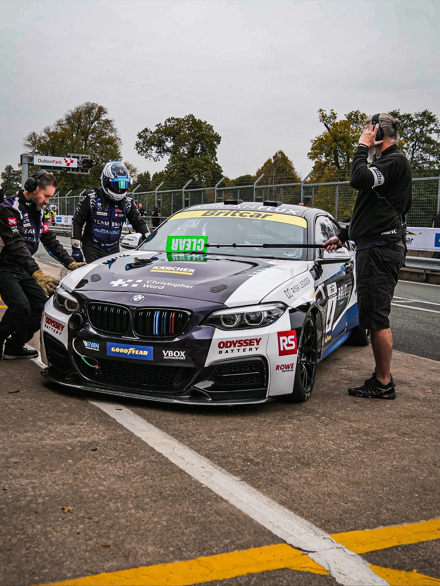 🏆 Bobby &amp; Asha - the BMW duo (in still frames) 🏆 

This is part one of a two part still frame set. I felt like it was appropriate to dedicate one set to Bobby and Asha on their P1 win in the Cup class race of the @britcarendurancechampionship a