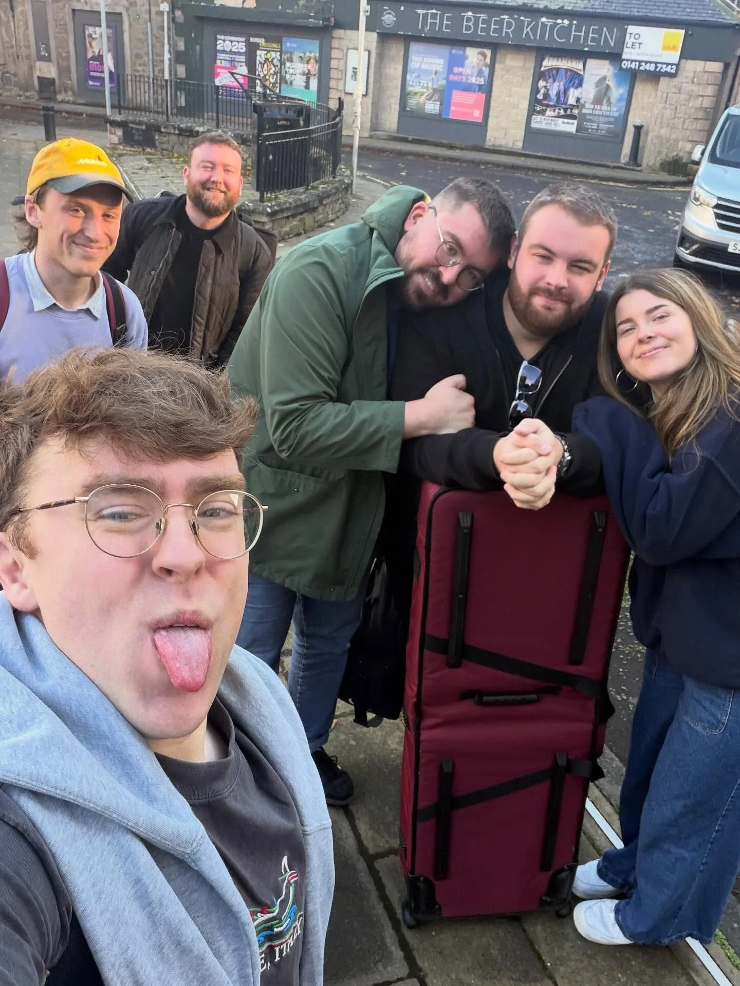 Last call for our England shows! 

Sunday 2nd - @fleeceinnbretforton (sold out) 
Monday 3rd - Shrewsbury @theatre.severn 
Tuesday 4th - London @irishculturalcentre 

Then back up to Scotland for the rest 🏴󠁧󠁢󠁳󠁣󠁴󠁿