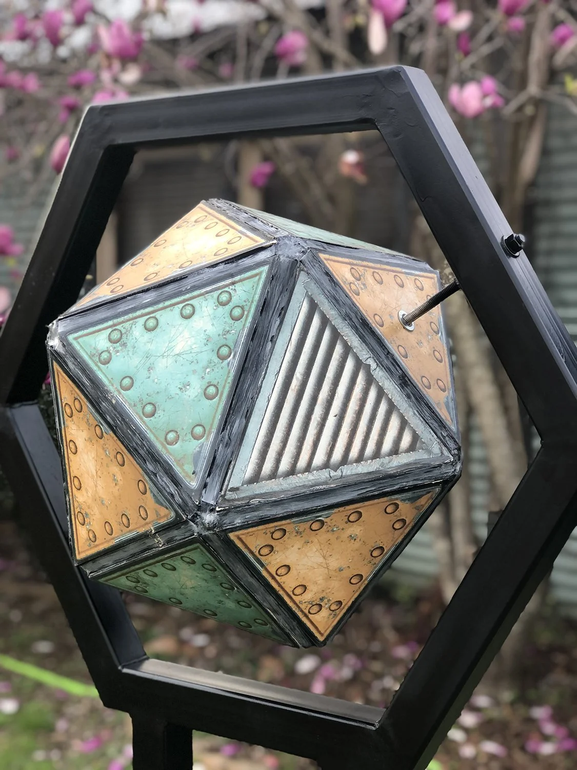 Icosahedron Palestine TX Space Junk 03.jpg