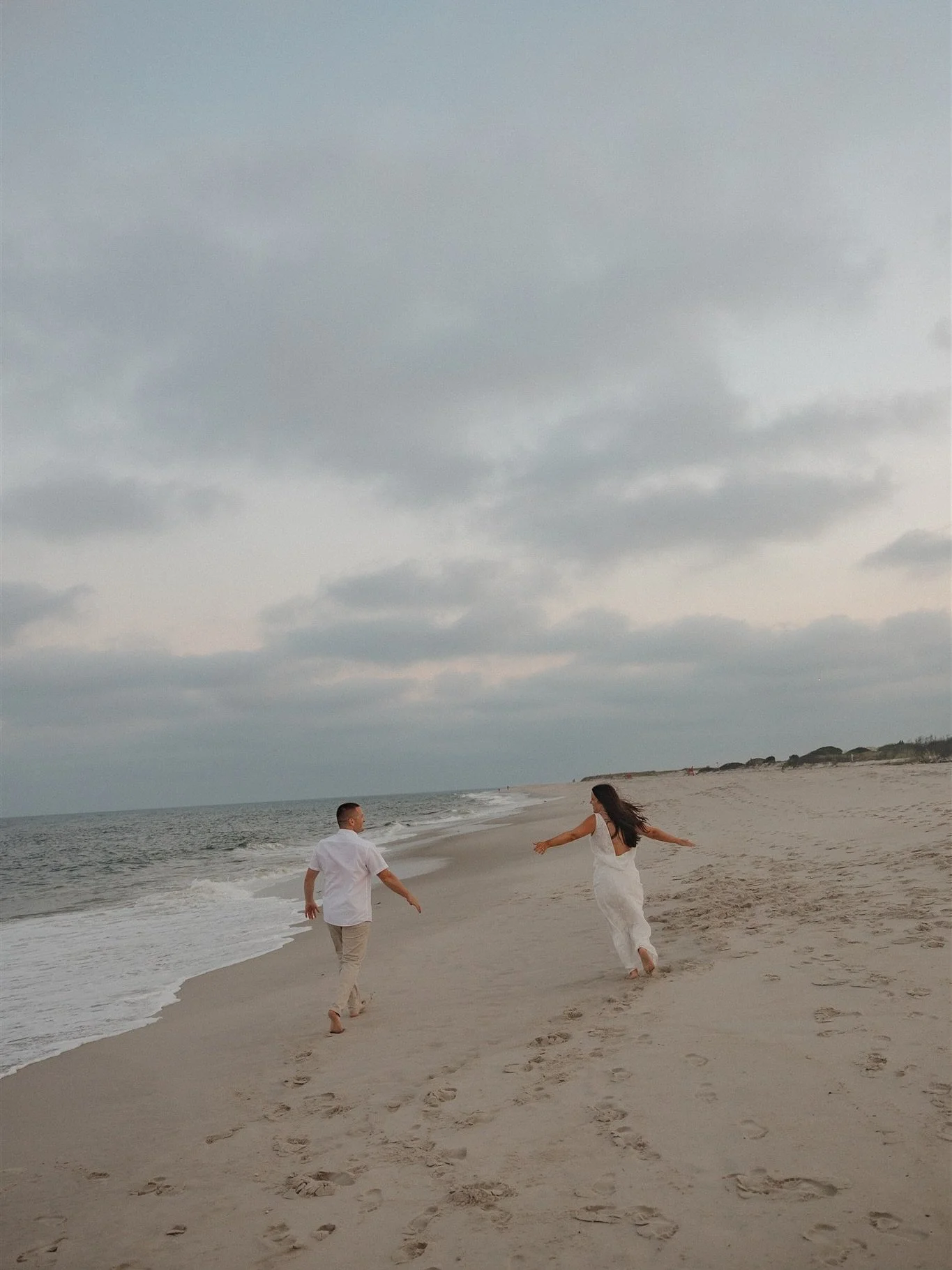 Running around the beaches of Barnaget Light with these two was a dream ✨

We even started to get a cotton candy sky around sunset, which is always so so beautiful 💜