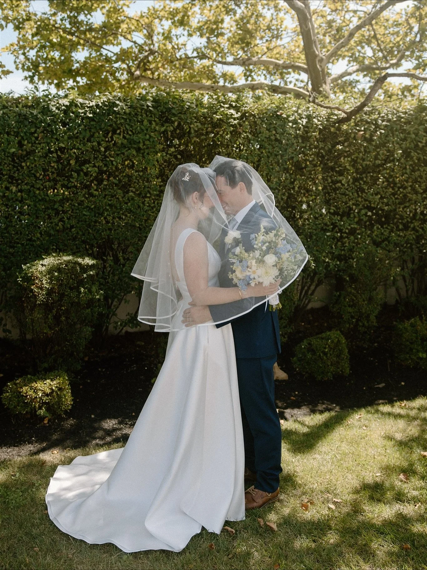 Theresa &amp; Riley 💚

These two have the most infectious love for each other, the happiest demeanors, and the brightest smiles - thank you for including me in your beautiful day ✨

Vendors:
Venue @mcloones_pierhouse 
Florals @bloombybritt 
H&amp;MU