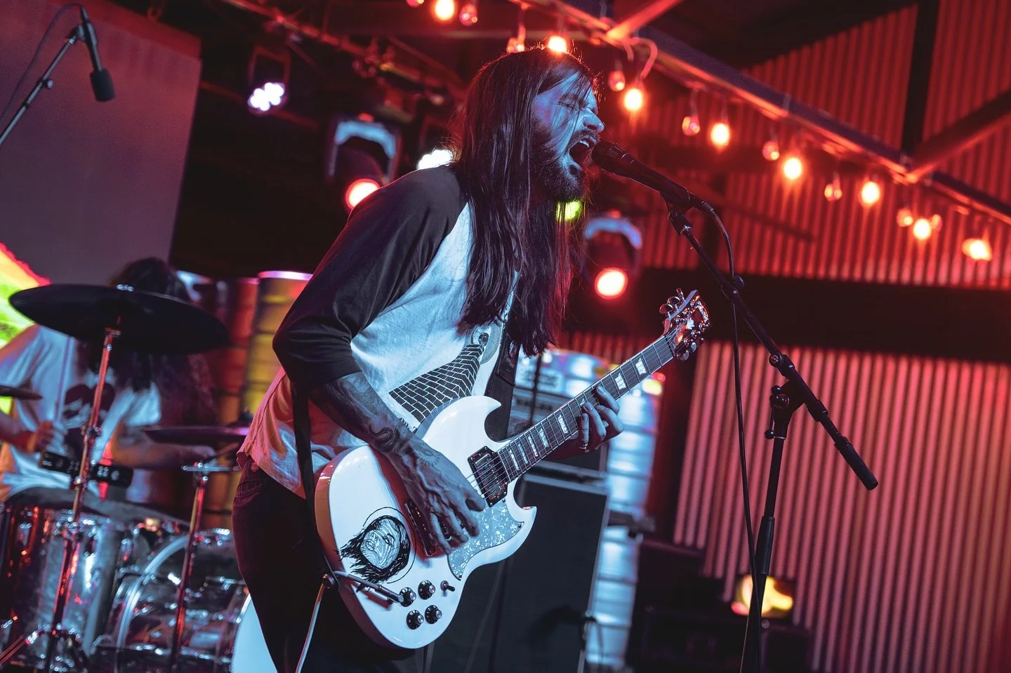 @thewellband performed @central.machine.works on Thursday as part of @spaceflightrecords SKYLAB 2025 free concert series highlighting artists! 🍻🎶

Check out the full gallery on our site! 🟥
📸: @willxwhit