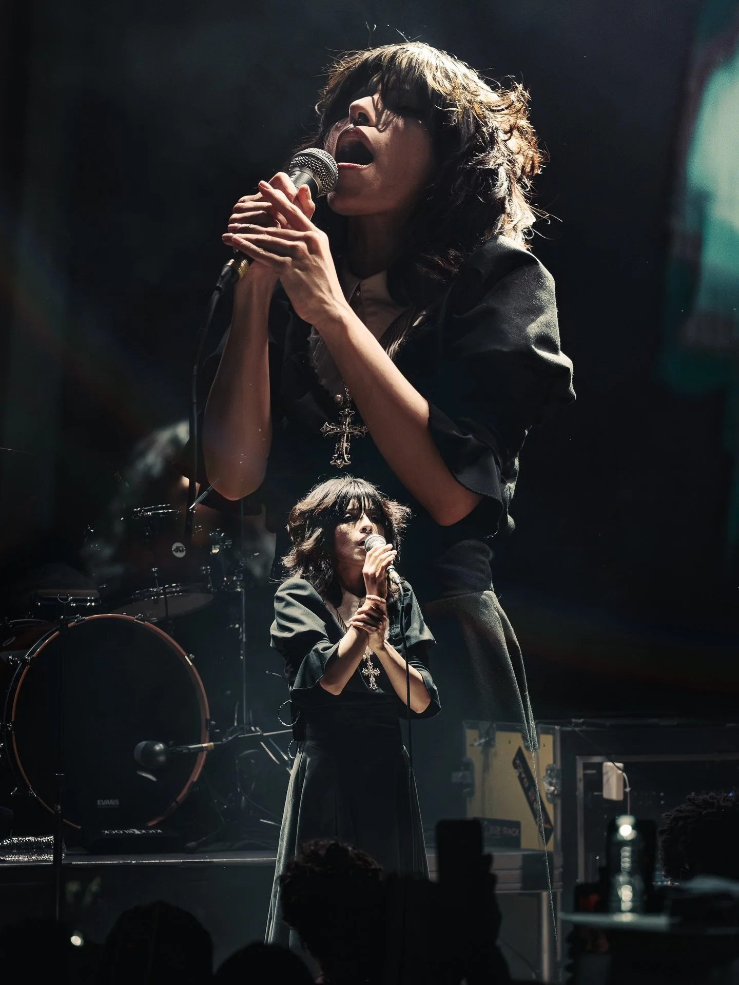 We caught @violentvira Chasing Ghosts Tour tearing through Dallas at @theechodallas on Monday, with @ivri0.o and @itsbrayton keeping the energy high! 🟥

📸: @ramraywong