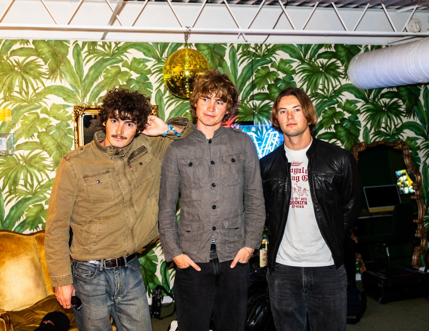 SXSW Live Music Showcase ⭐️ @aviatornationaustin

@sunroomband 
@saigeneyda 
@timmyskelly 
@luketylershelton 

📸: @willxwhit