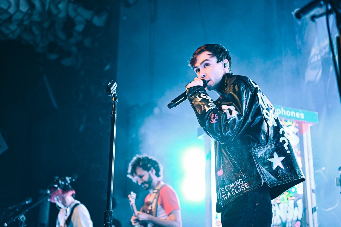 @goodkidband dropped by @emosaustin on their Can We Hang Out? tour last week! 

📸: @mediabyale