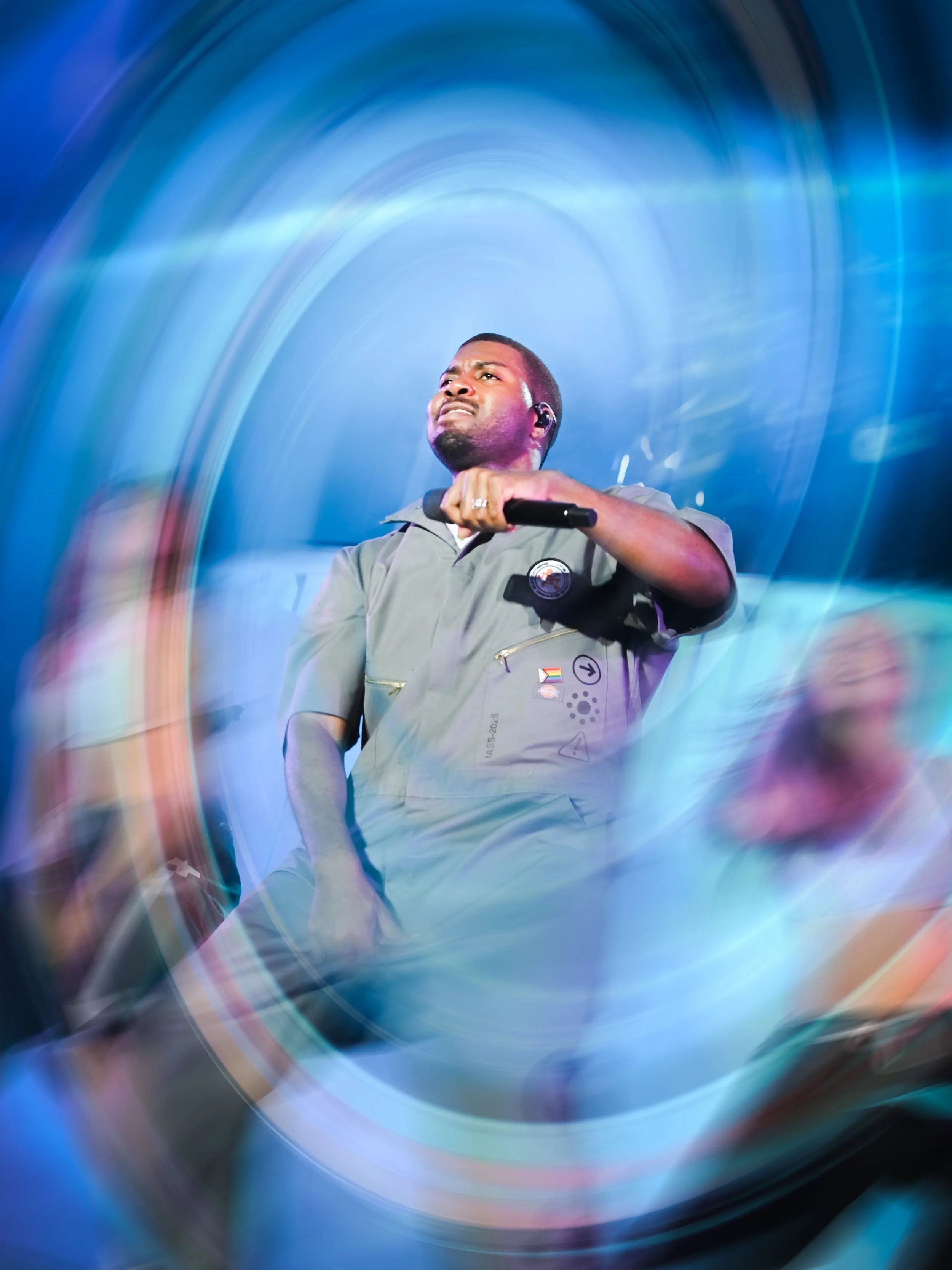 @thegr8khalid on his It&rsquo;s Always Summer Somewhere Tour w/ @soulidifiedmusic @moodyamphitheater 

📸: @mediabyale
