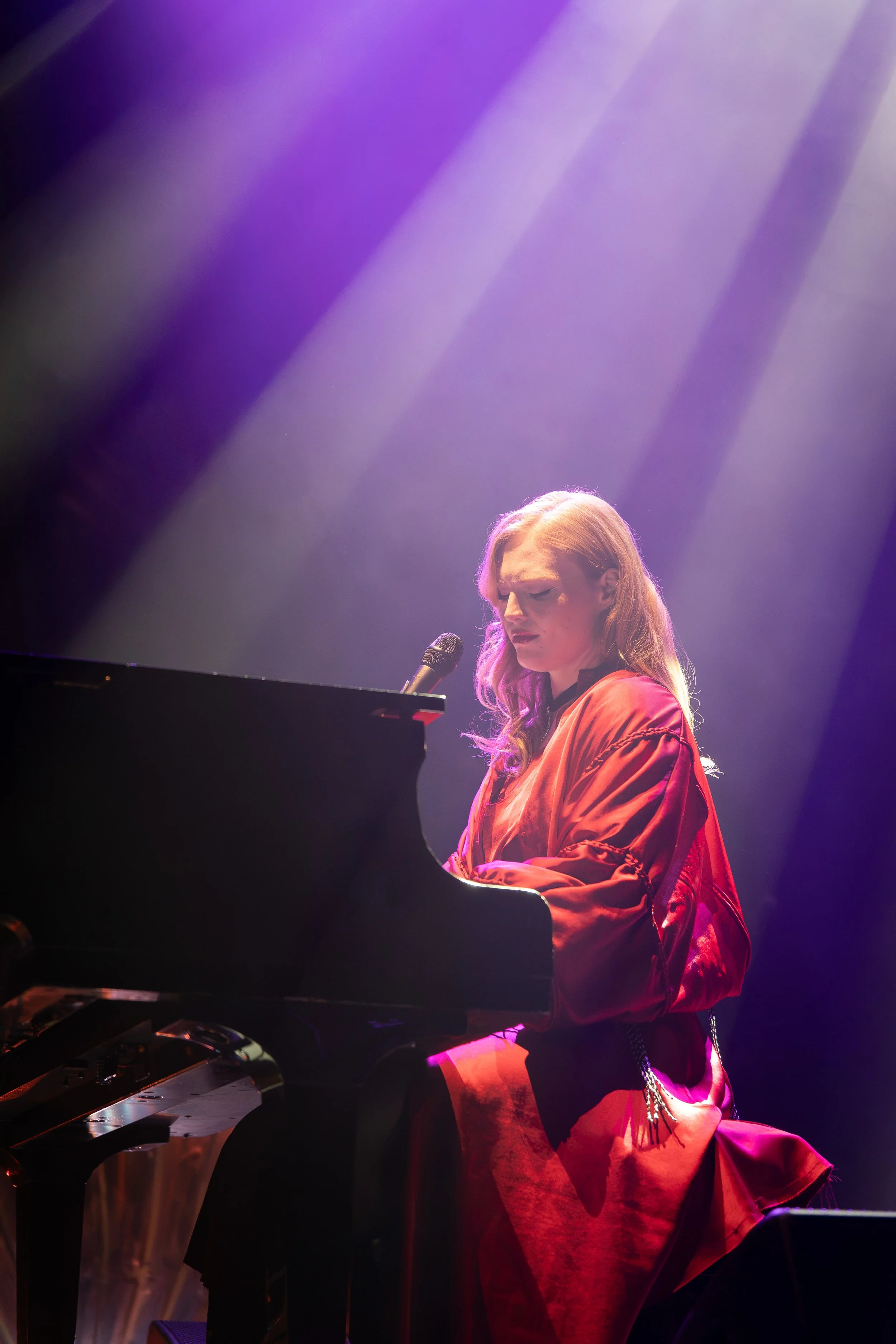 1005_FreyaRidings_image00001.jpeg