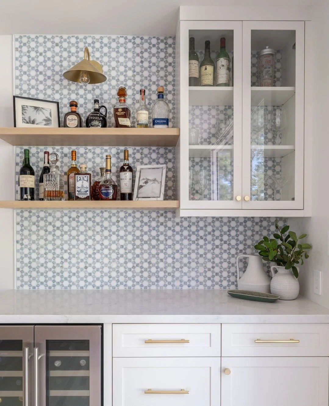 No Uber needed to get to this bar - unless you want green beer of course! Happy St. Pattys Day! 🍀🍻 💚⁠
⁠
Project : House of Blues⁠
Design : @corykingstondesigns⁠
Build : @gaelicconstructionanddesign⁠
Structural : @tyengineeringanddesign⁠
Millwork :