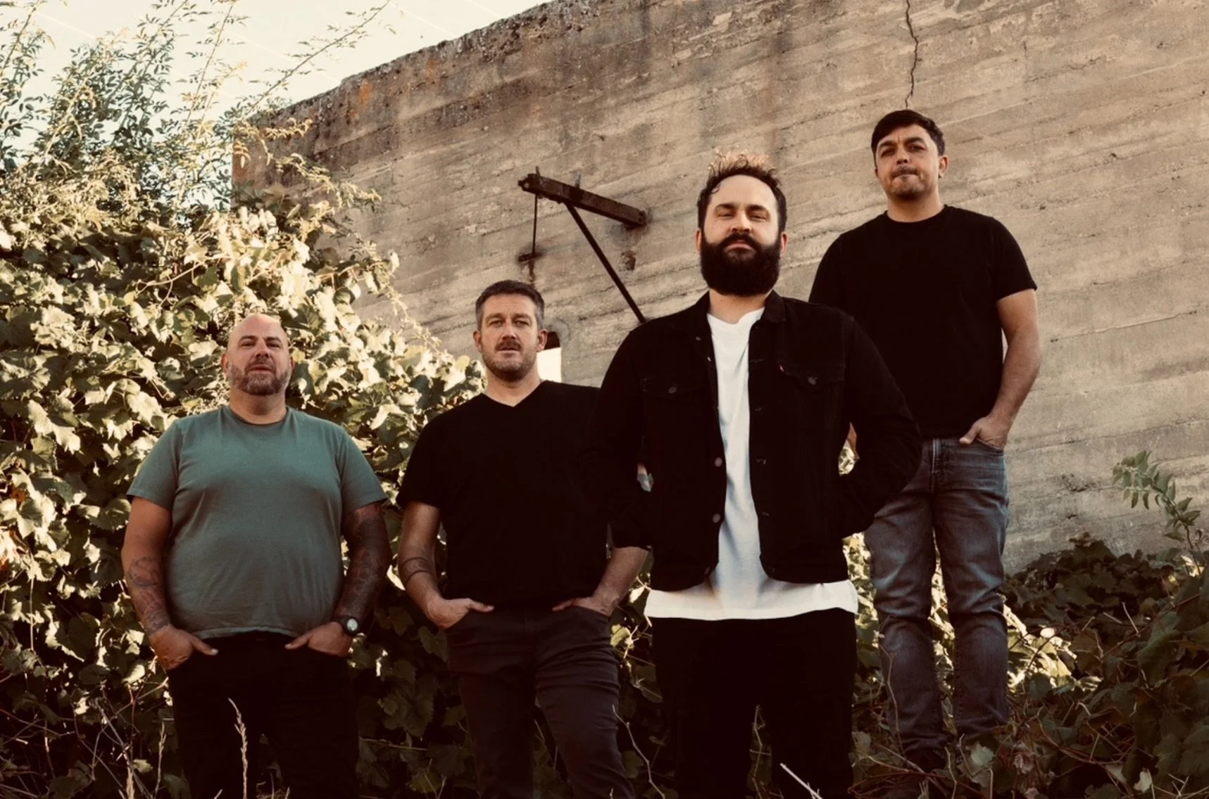 MYLO BYBEE is a whirlwind mix of sounds