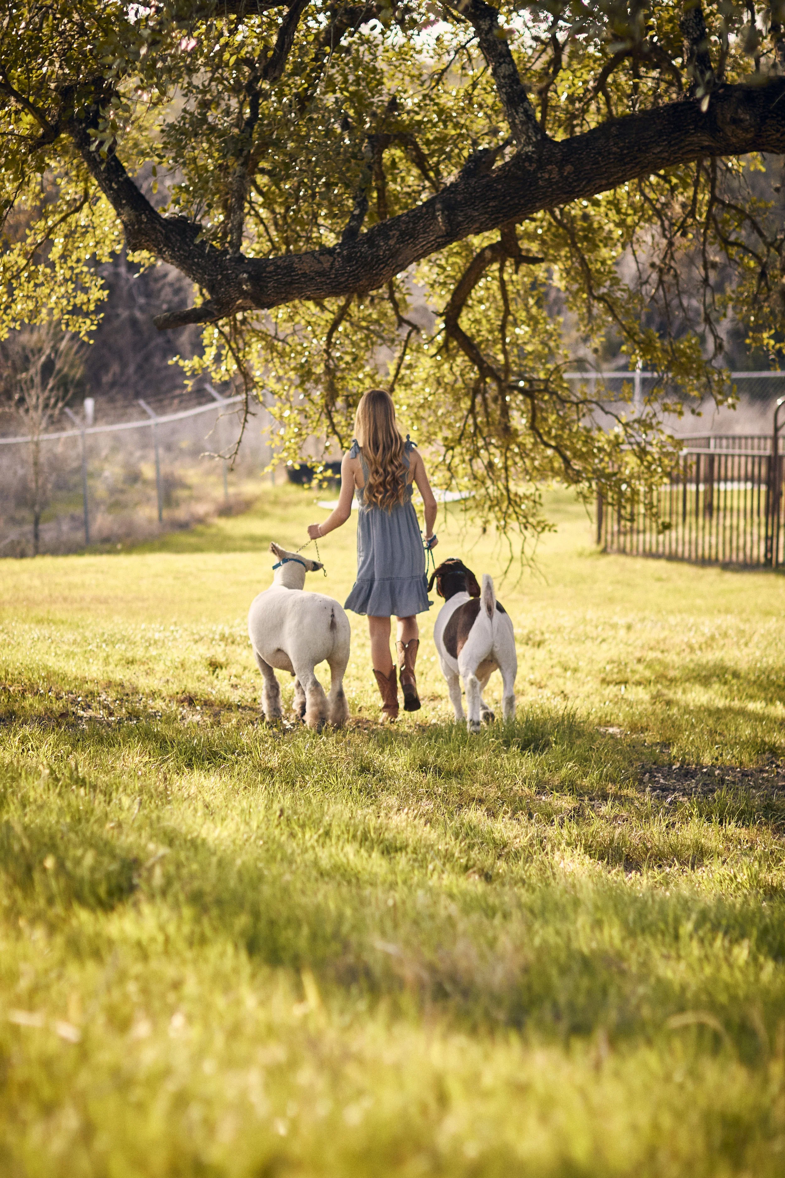 25-ZOE FARM GRAD-0478.jpg