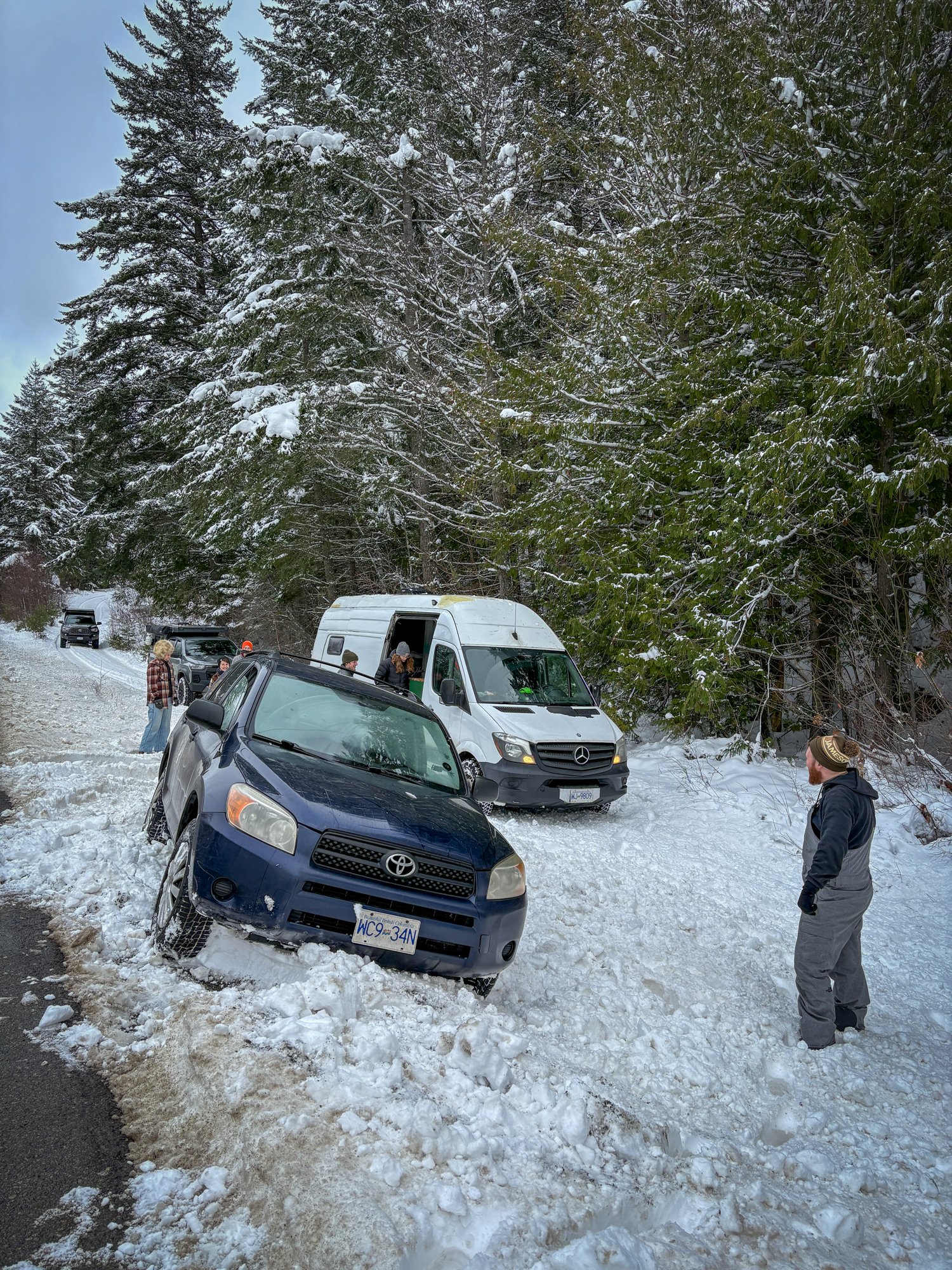 Toyota Rav4 stuck in the snow