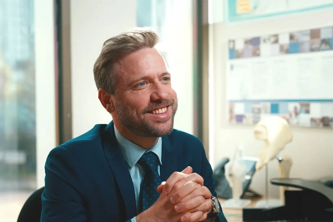 A/Prof Lukas Ernstbrunner, Melbourne shoulder, hip and knee replacement surgeon