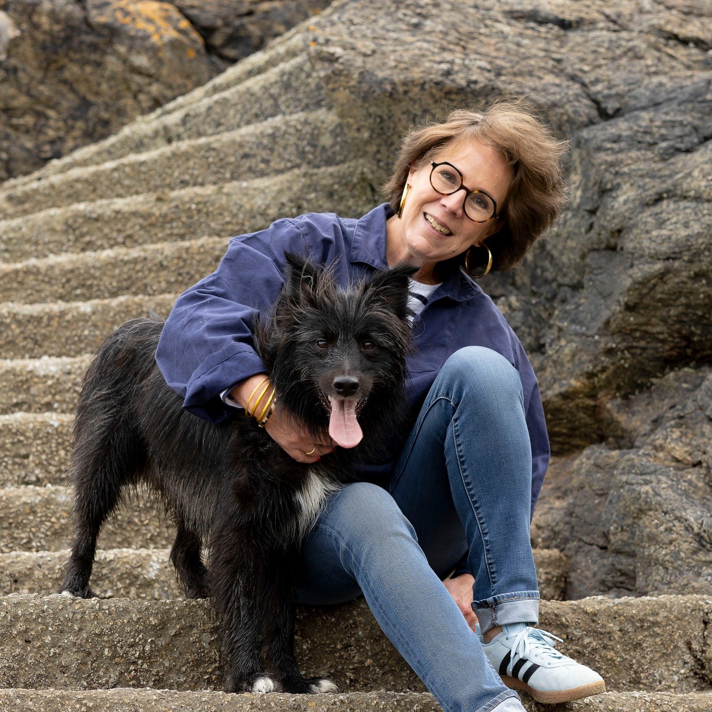 🍂 Un doux matin d&rsquo;automne face &agrave; la mer pour une s&eacute;ance photo pleine de tendresse et de joie ❤️
👀Un petit coup d&rsquo;&oelig;il sur mon site internet www.lisagouillet.fr
#photograpy #portrait_shot #femme #chiens #lumi&egrave;re