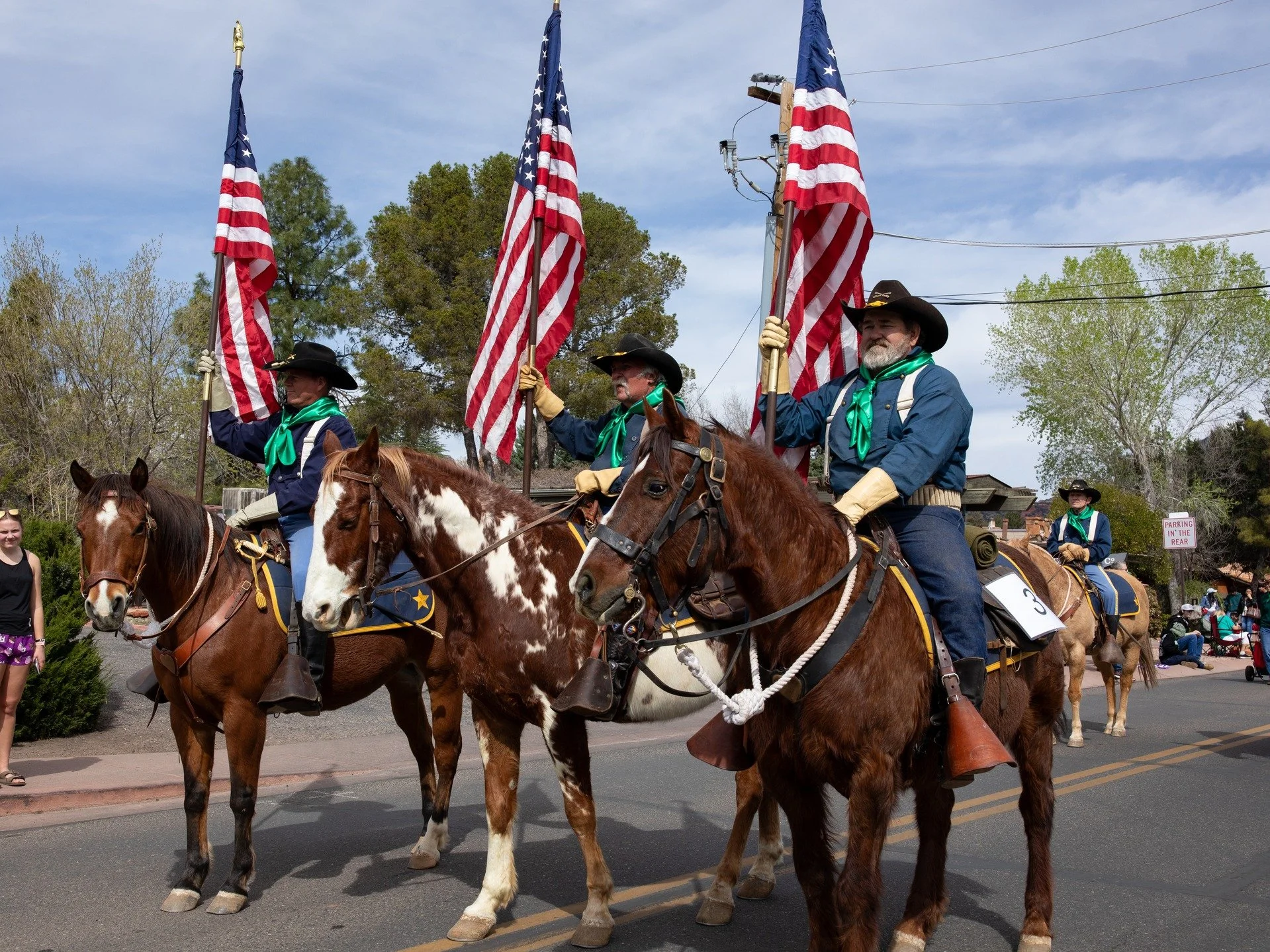 La f&ecirc;te de la Saint-Patrick est une f&ecirc;te chr&eacute;tienne qui c&eacute;l&egrave;bre saint Patrick, le patron de l&rsquo;Irlande, chaque 17 mars. Cette f&ecirc;te est c&eacute;l&eacute;br&eacute;e par les Irlandais du monde entier. 
🎉Tr&