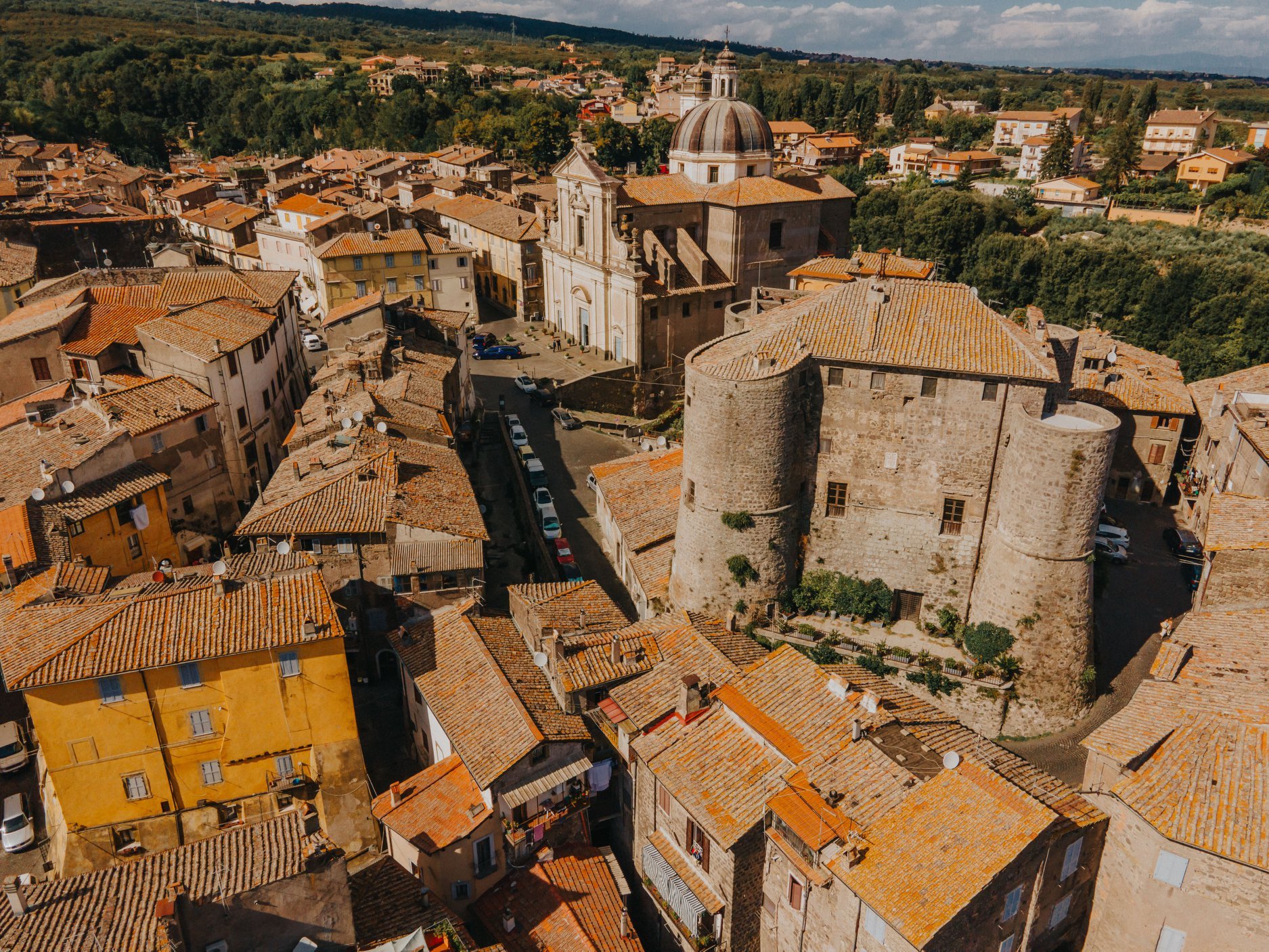 Foto Aerea Duomo e Torrioni credit:Nicolas Vanegas Sanchez