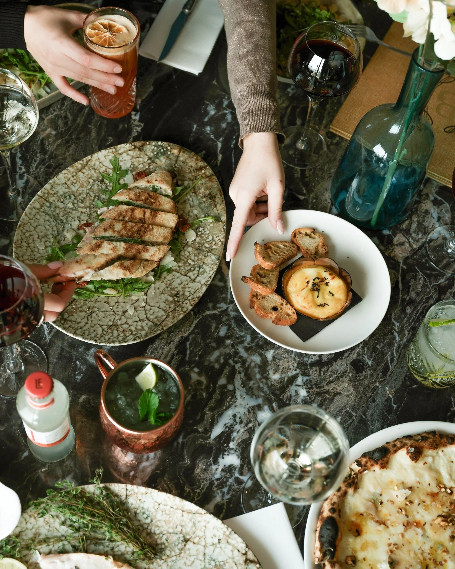 Chaque plat raconte une histoire, &agrave; savourer ensemble.
D&eacute;couvrez notre carte, r&eacute;servez votre moment. 

#BaroccoSixFours #MomentsEnsemble #CuisineAuthentique #DolceVita #SixFoursLesPlages