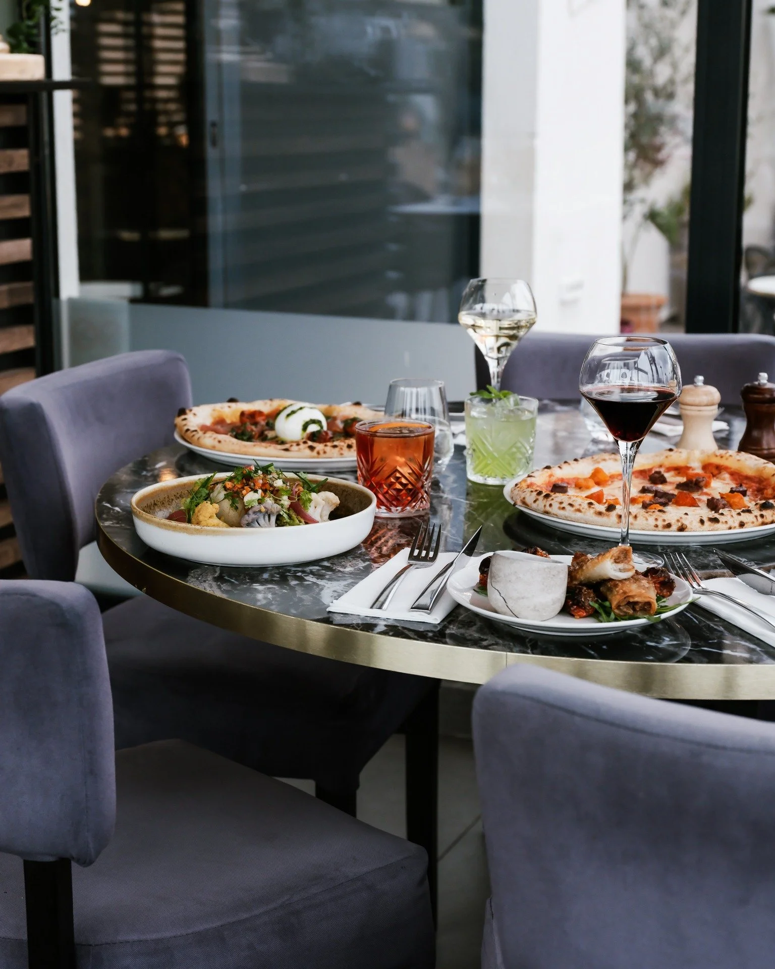 Partager, d&eacute;guster, profiter &mdash;
l&rsquo;esprit Barocco 🫶🏻

#BaroccoSixFours #PlaisirDePartager #SixFoursLesPlages