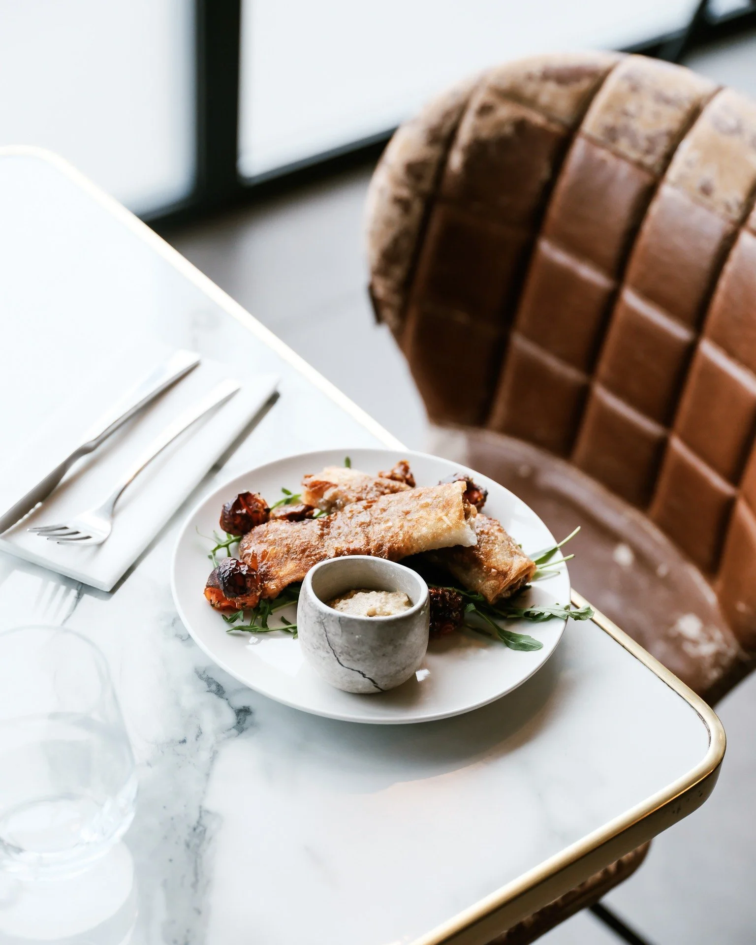 Une cuisine sinc&egrave;re&hellip;
En entr&eacute;e, bricks d&rsquo;oignons confits et cr&egrave;me amande et miel

#BaroccoSixFours #CuisineM&eacute;diterran&eacute;enne #DolceVita