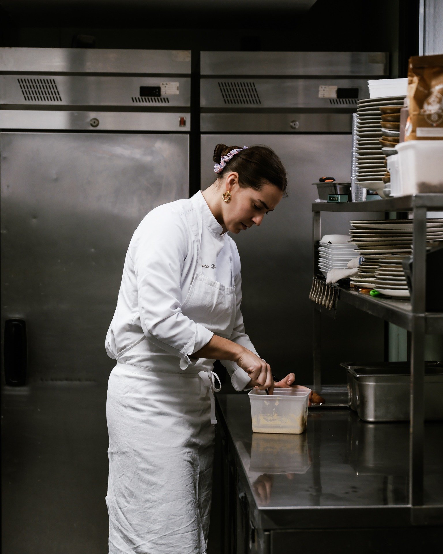 Entre rigueur et inspiration.
Notre cheffe, Mathilde Le Theo

#BaroccoSixFours #Cheffe #CuisineAuthentique