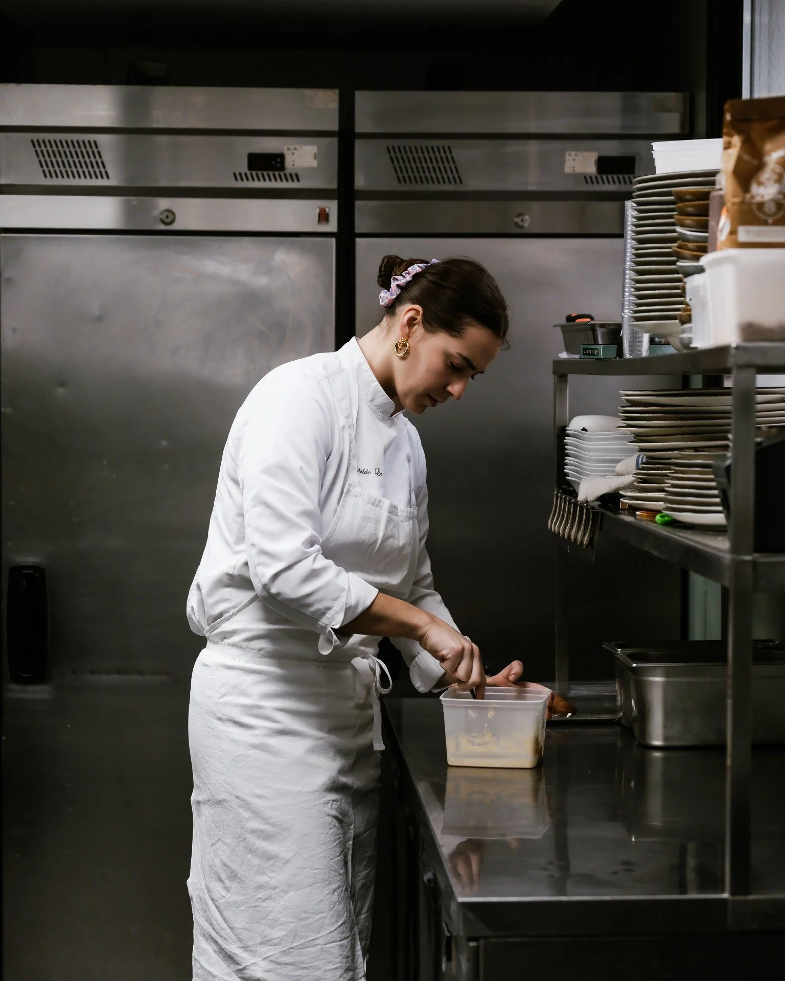 Entre rigueur et inspiration.
Notre cheffe, Mathilde Le Theo

#BaroccoSixFours #Cheffe #CuisineAuthentique