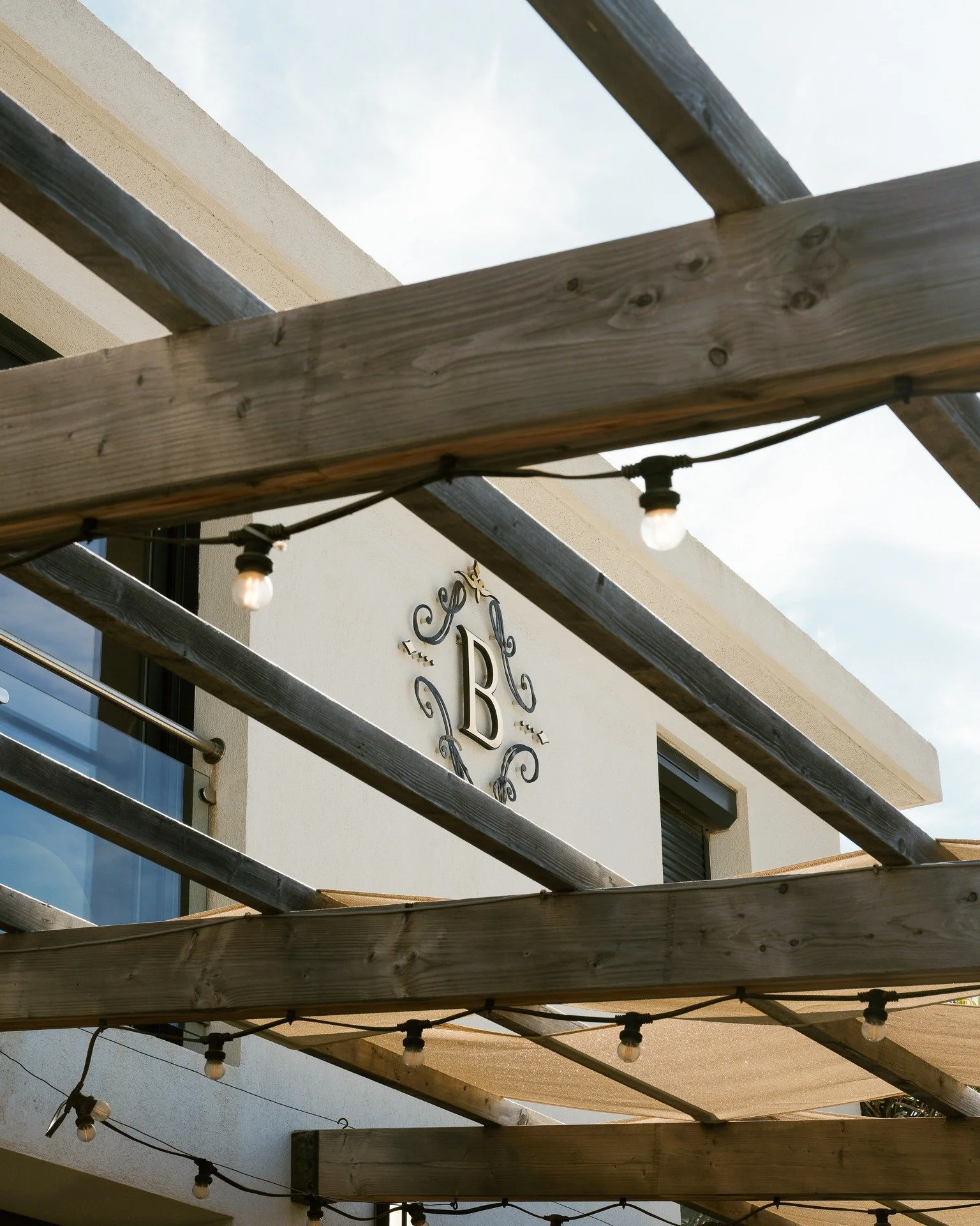 S&rsquo;installer, et laisser le temps passer.

#terrasse #restaurant #lifestyle #barocco