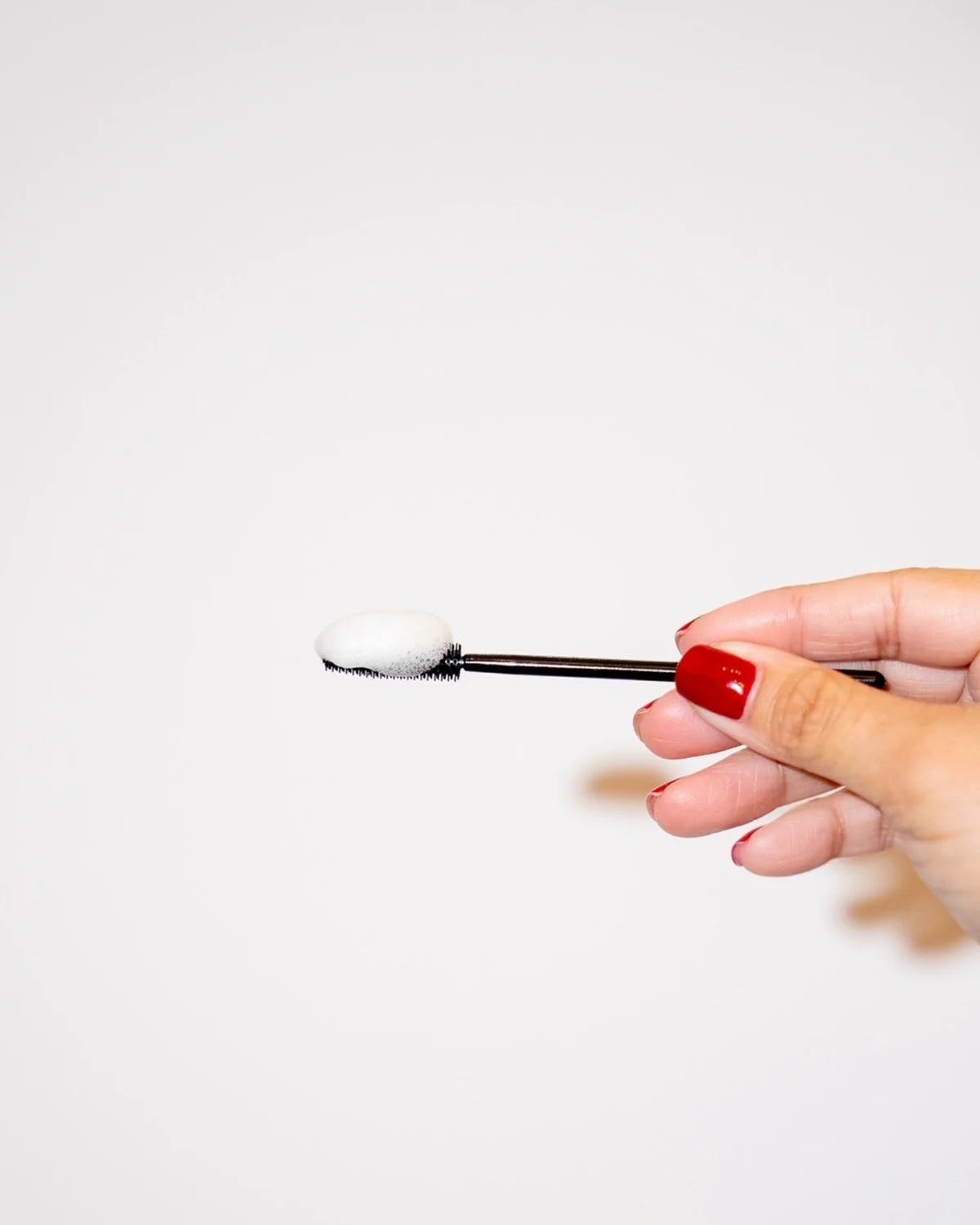 Always use a clean spoolie for healthy, long-lasting lash extensions 🤍

#lashextensions #lashes #lift #londonlashpro