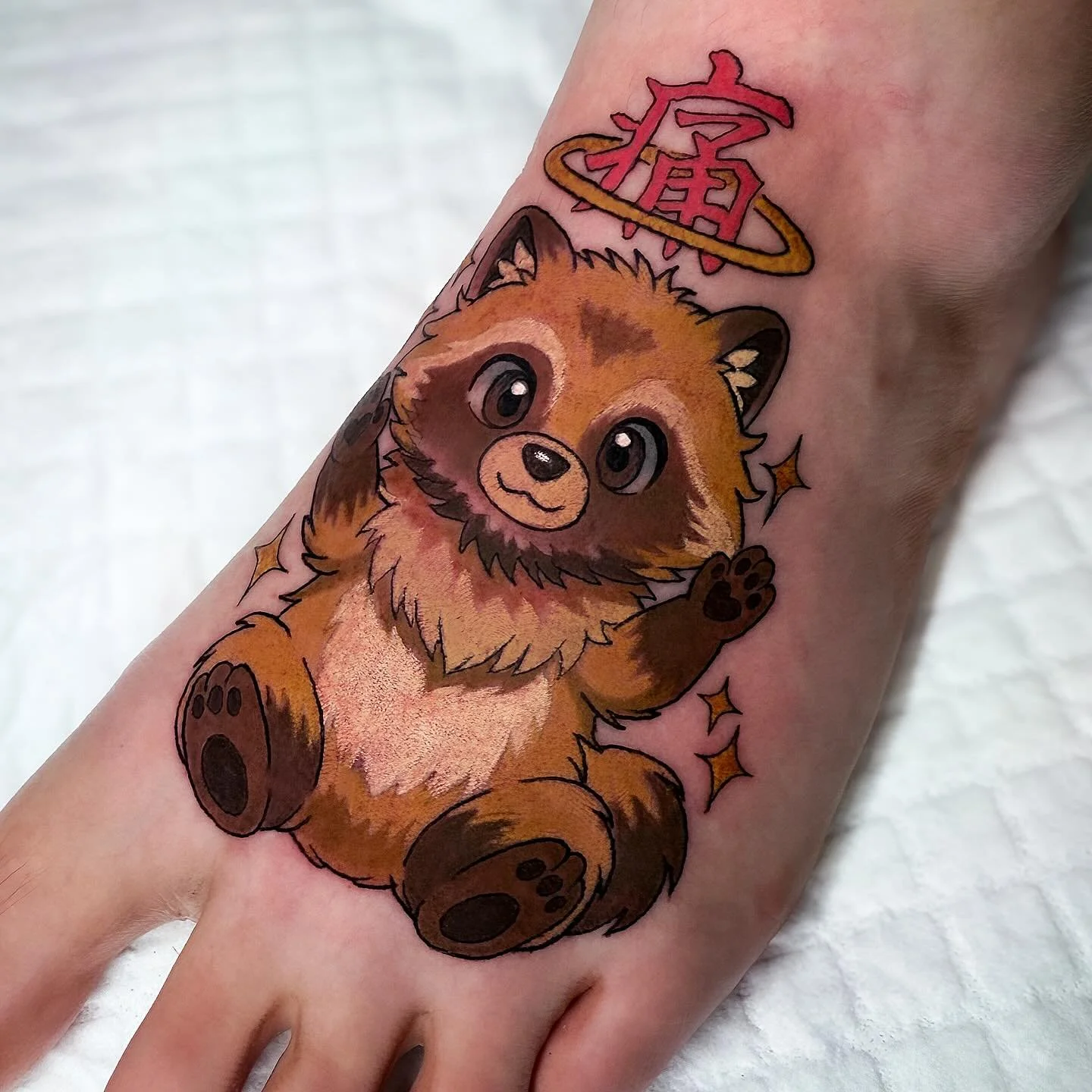 Tanuki tattoo! As matching friend tatts- for all those steps you get in visiting Japan= &ldquo;pain&rdquo; 😆 

#tanuki #tanukitattoo #japantattoo #animetattoo #colourtattoo