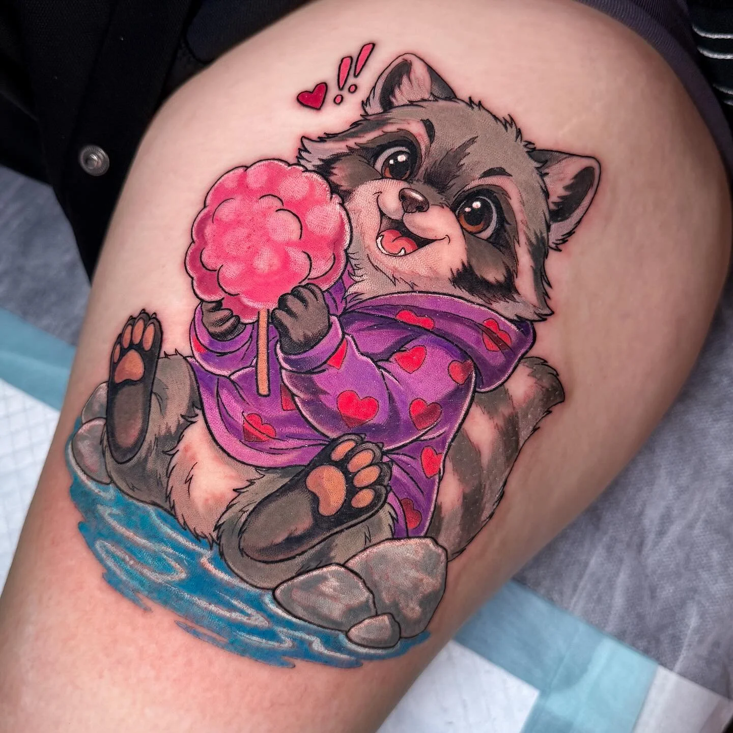 A raccoon with it&rsquo;s cotton candy is vibes 💕 thanks Angie for letting me create another version! Done at @akiba.studio thanks for having me guys! 🍭🍭🍭

#raccoontattoo #cottoncandy #cottoncandytattoo #animetattoo #cutetattoo