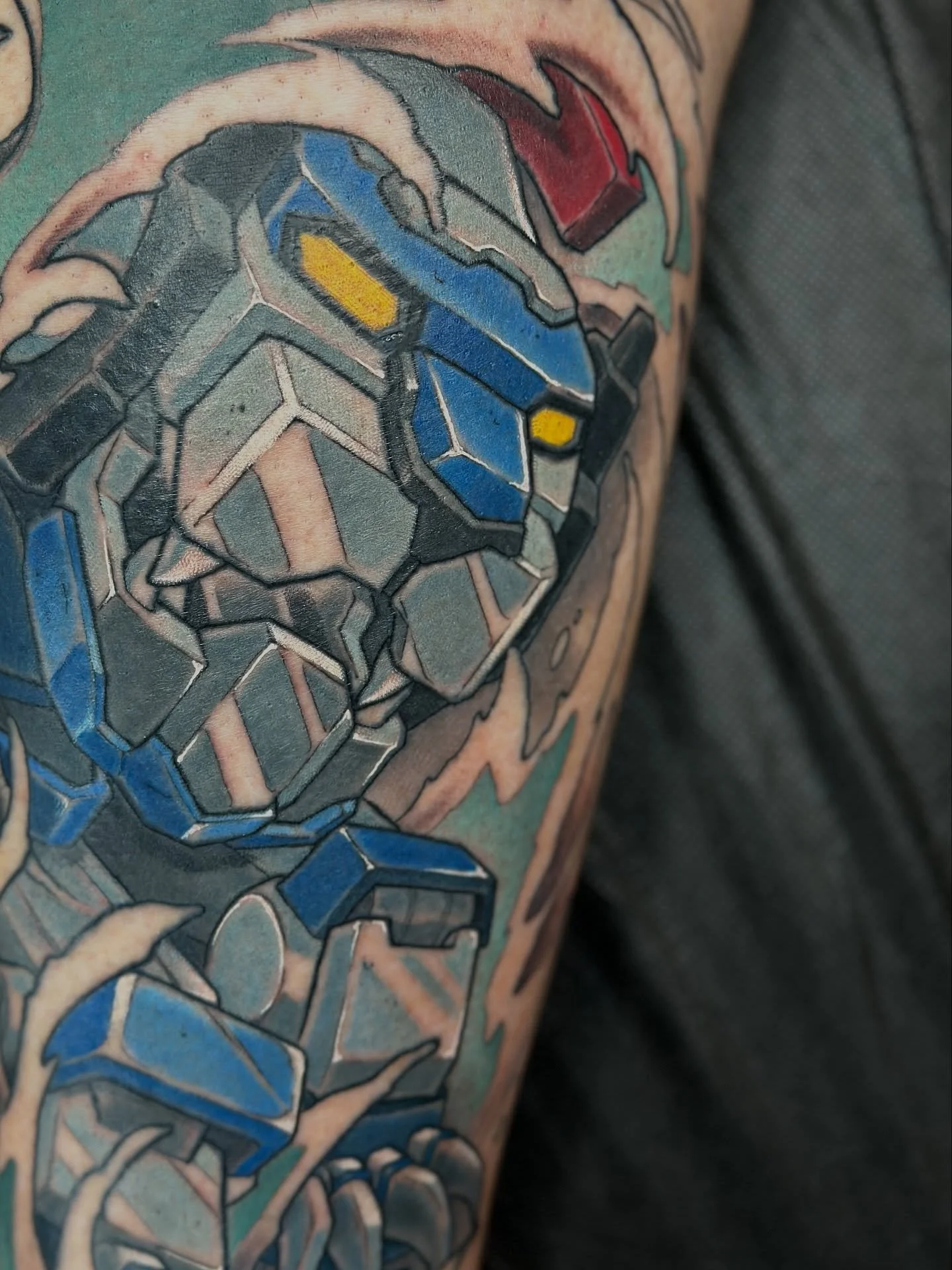 The 3rd installation on Brett's Voltron transformation! Psyched to be working on this project and can't wait to see all 5 together, defeat King Zarkon and bloody Bob's your uncle 👏🍻🐣 Thanks Brett!
 
DM or dale.tattoo@gmail.com for bookings
@savepo