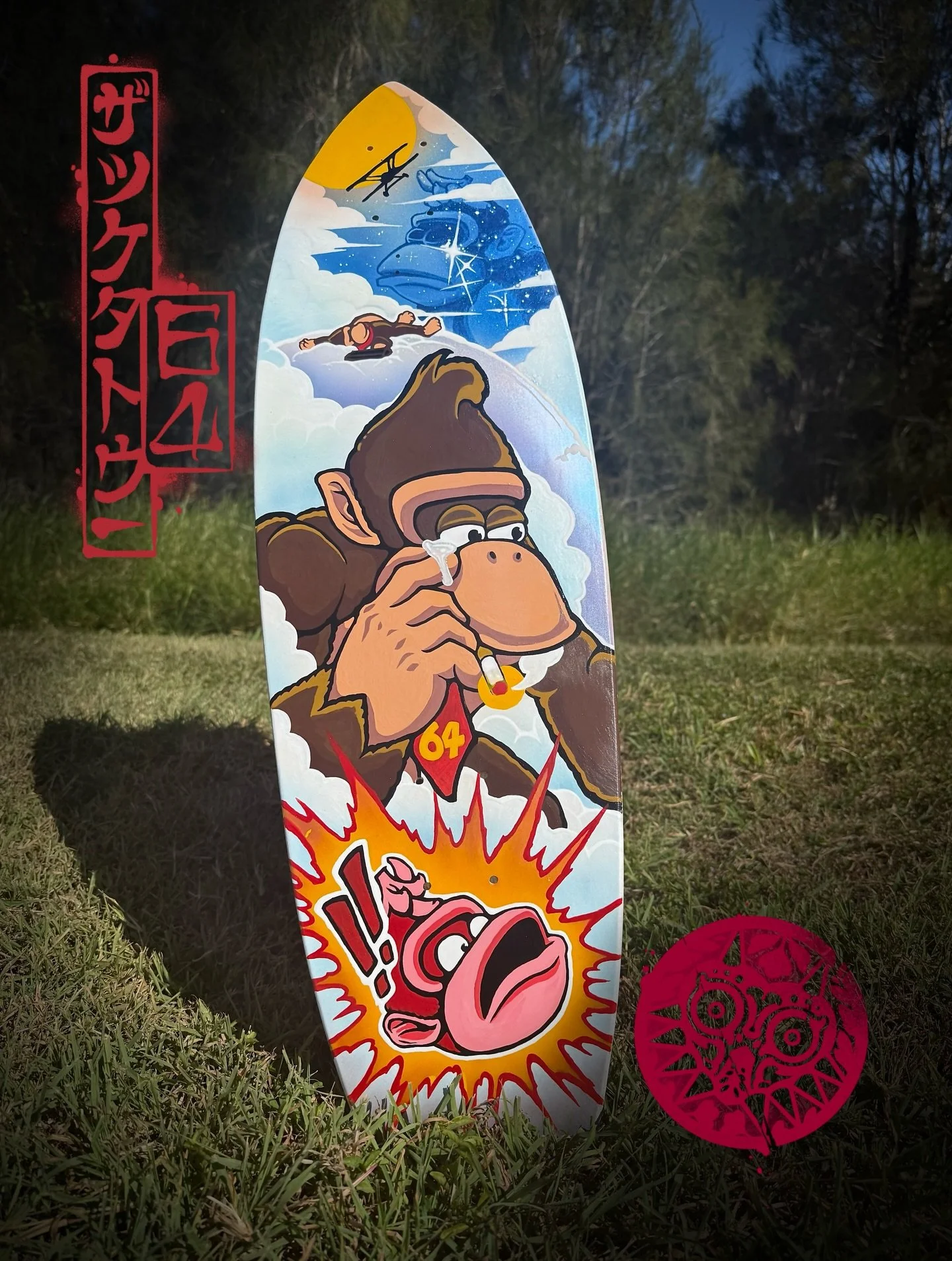 😔🚬 Nobody&rsquo;s Hero 🚬😔 
The Great Tragedy from Donkey Kong Country (1997) immortalised on timber with acrylics and colour-shifting lacquer. 

Come down to The Paddo tonight for the @more_sauce_ Heroes and Heelflips show, you&rsquo;d be silly n