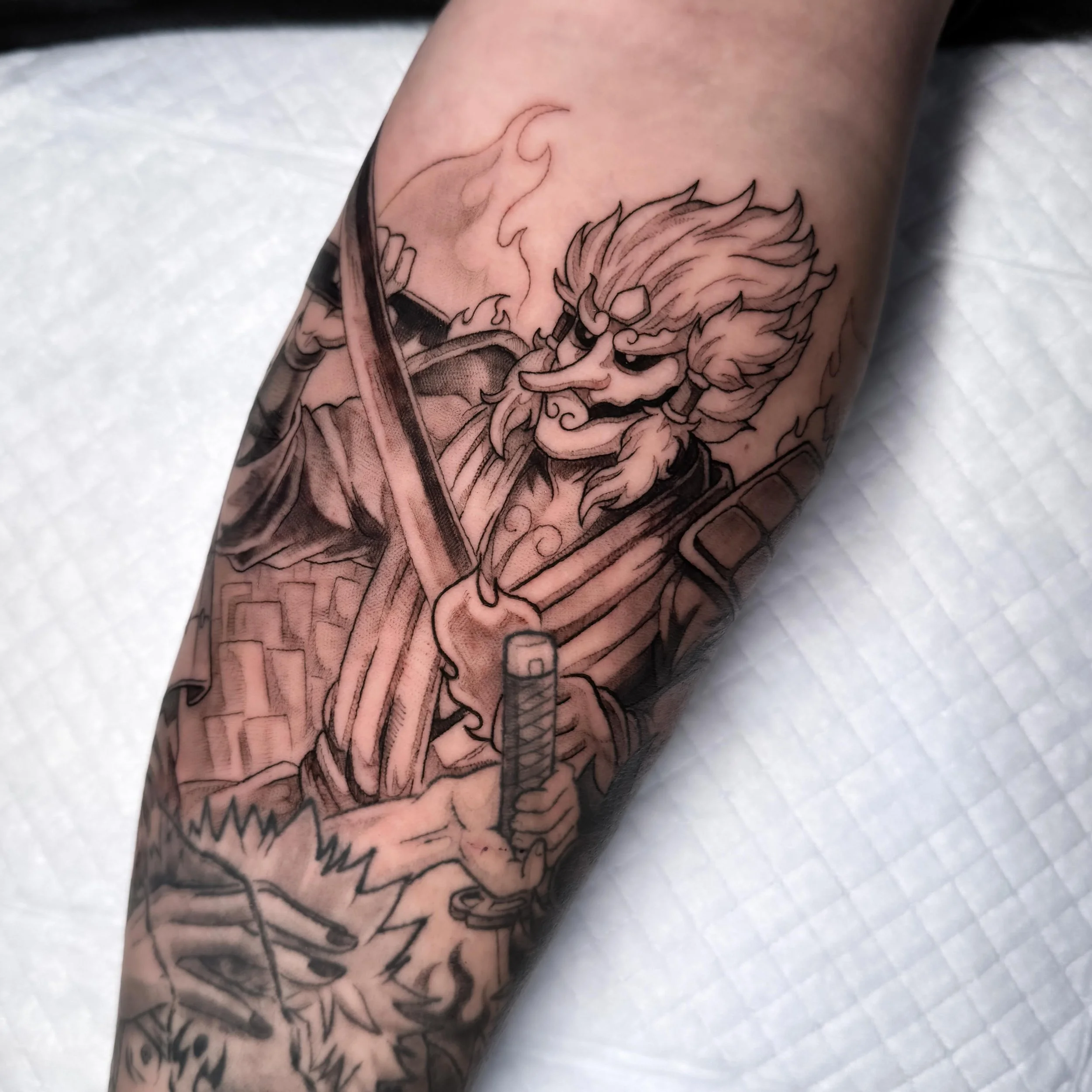 Some recent collage-style gap fillers for Andrew. Thanks again! 

#narutotattoo #susanoo #madara #susanootattoo #madaratattoo