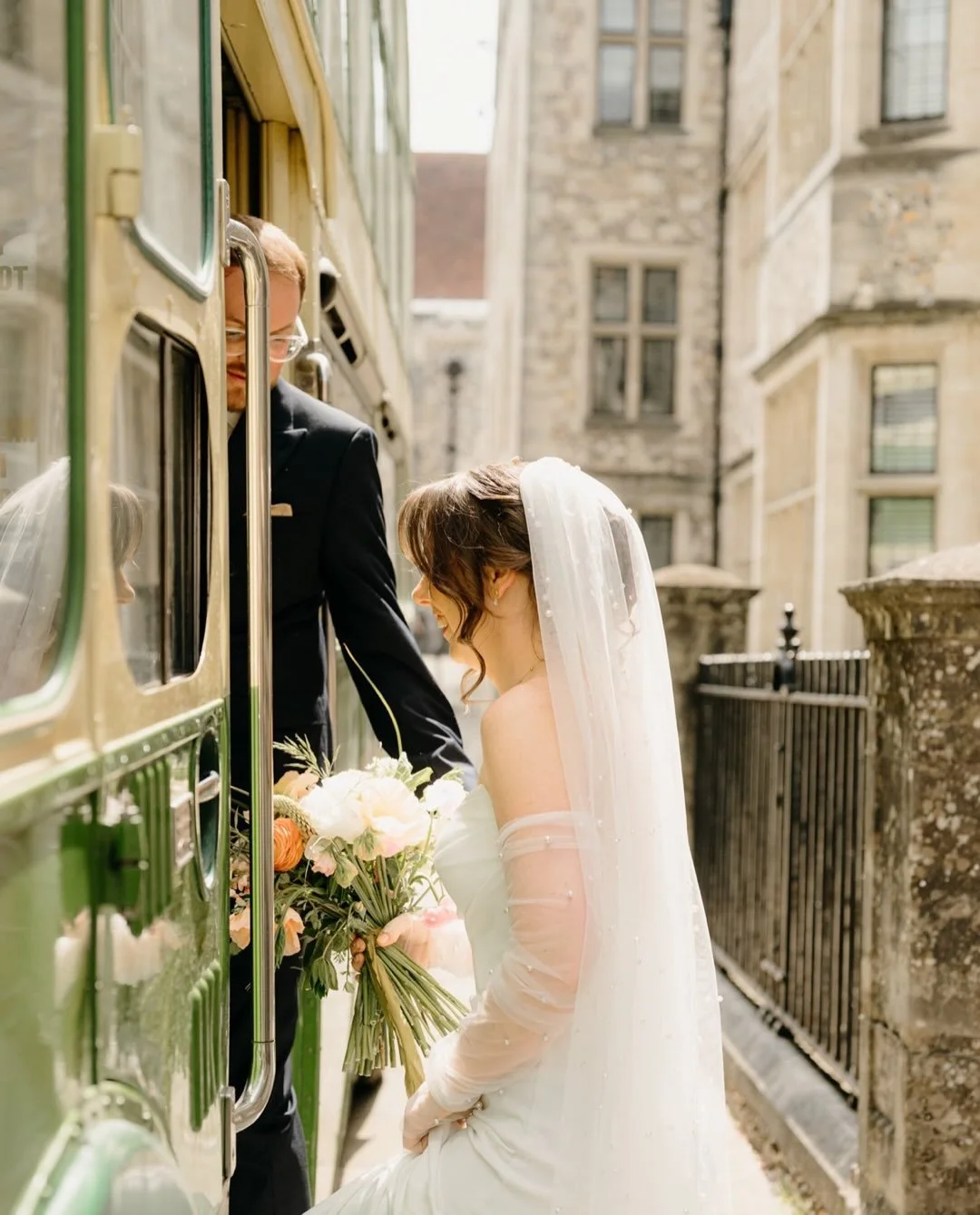 Travelling in style to the wedding reception! 🚌 

Double decker bus from @southcoast_motor_services