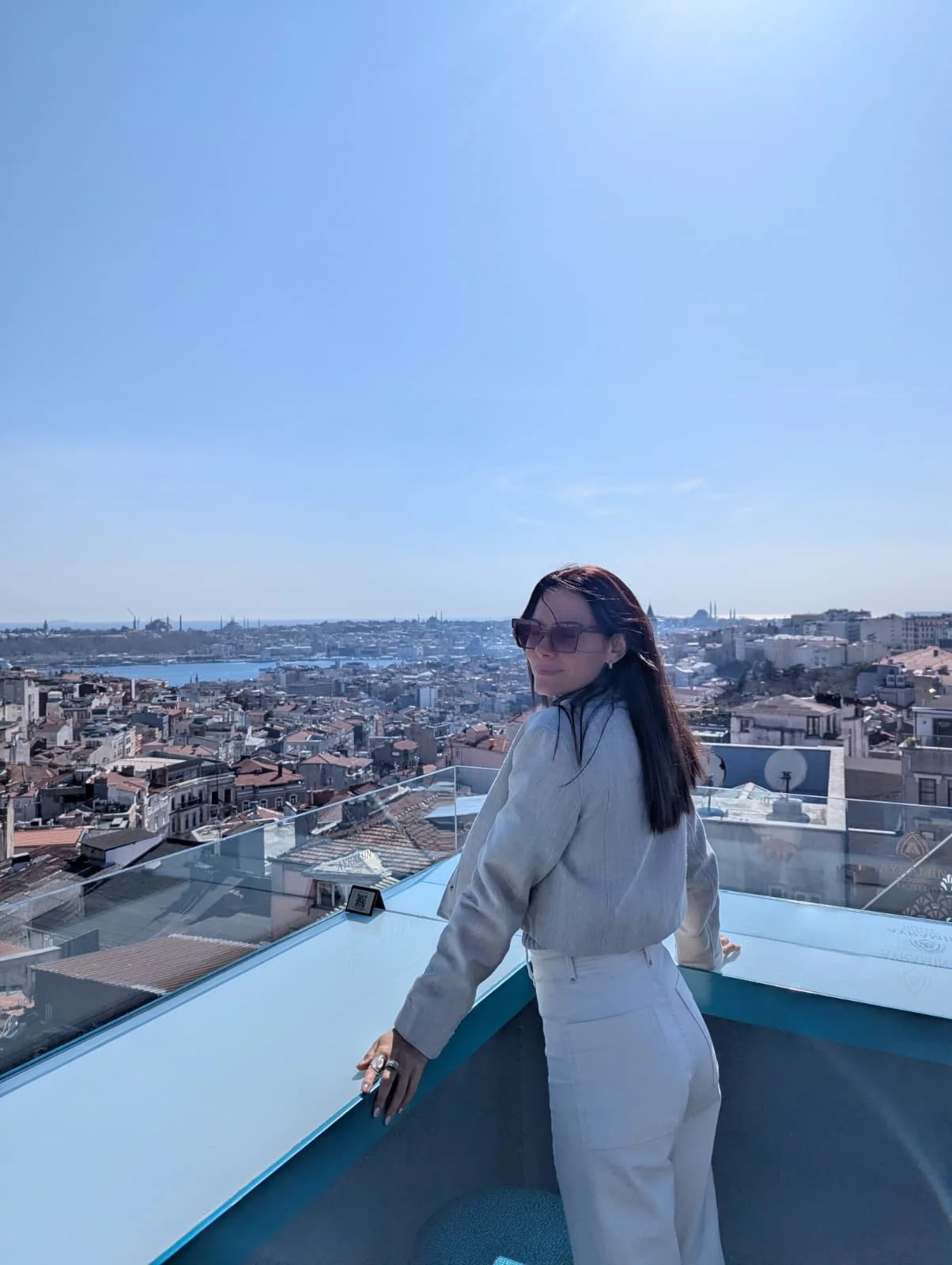 15 días, 3 continentes y un solo cuerpo: el estrés fisiológico de viajar y cómo reducir su impacto desde el Ayurveda y la Medicina Funcional.