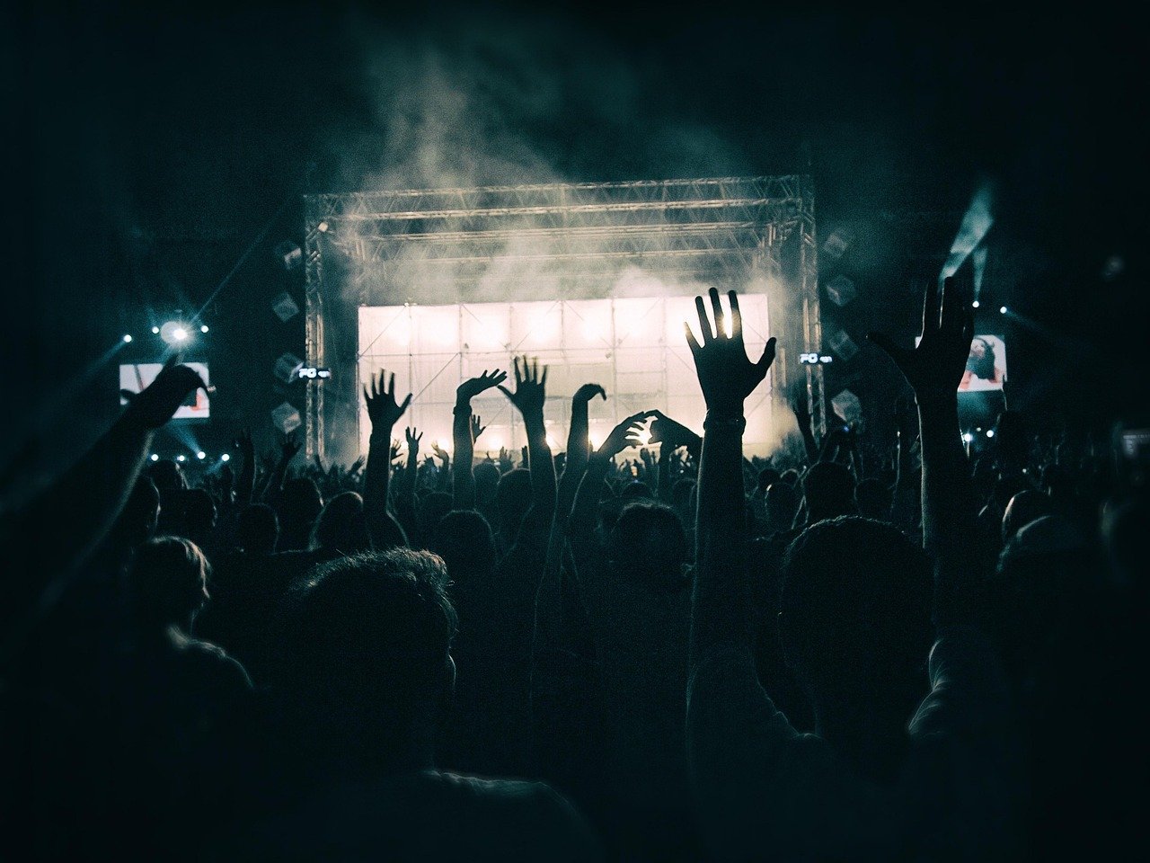 Dance Crowd.jpg