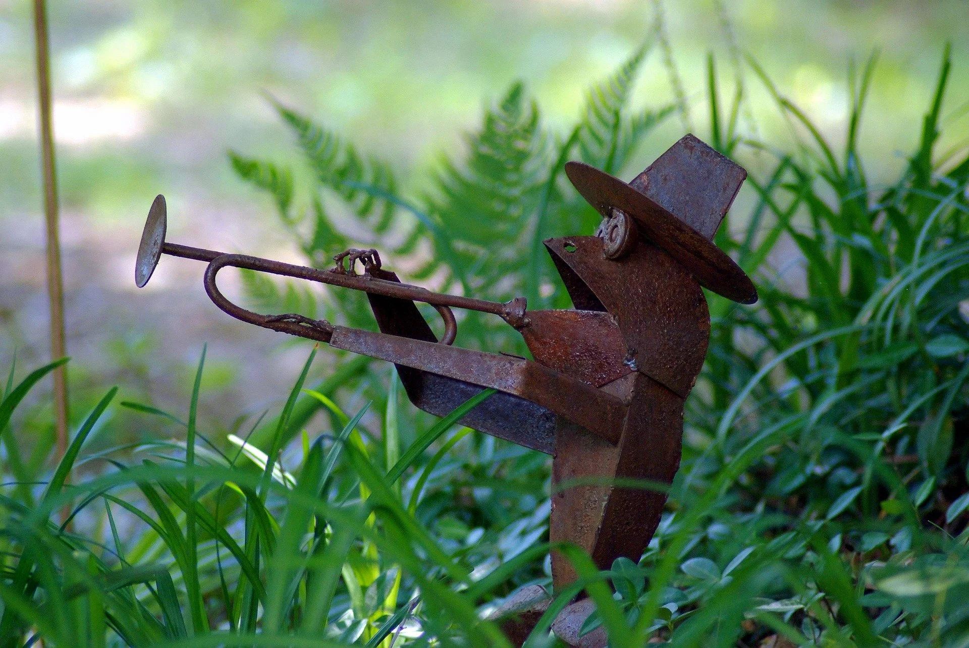mikegoad-jazz-frog-garden-ornament-3668577_1920.jpg
