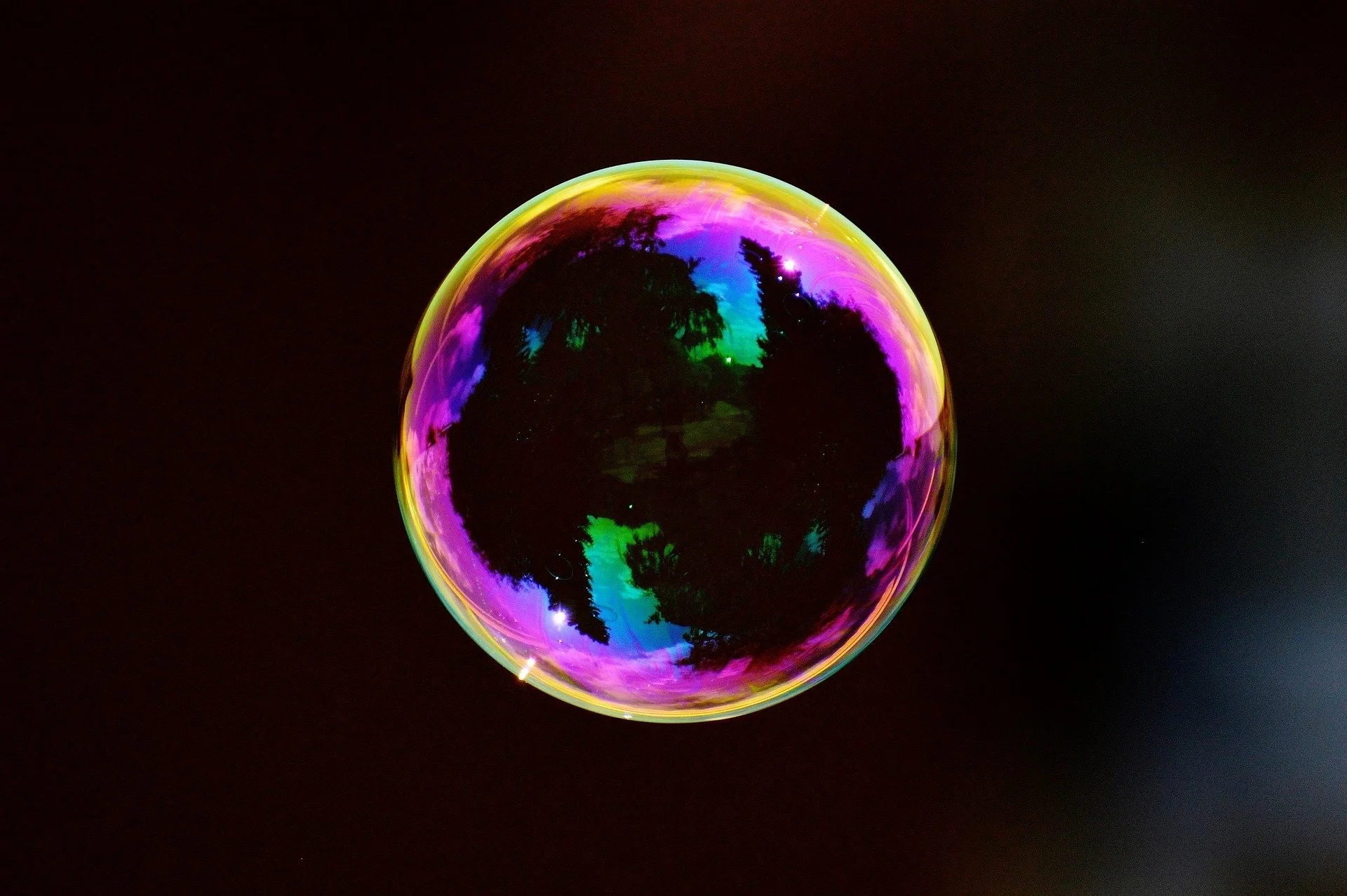 alexas_fotos-soap-bubble-824558_1920.jpg