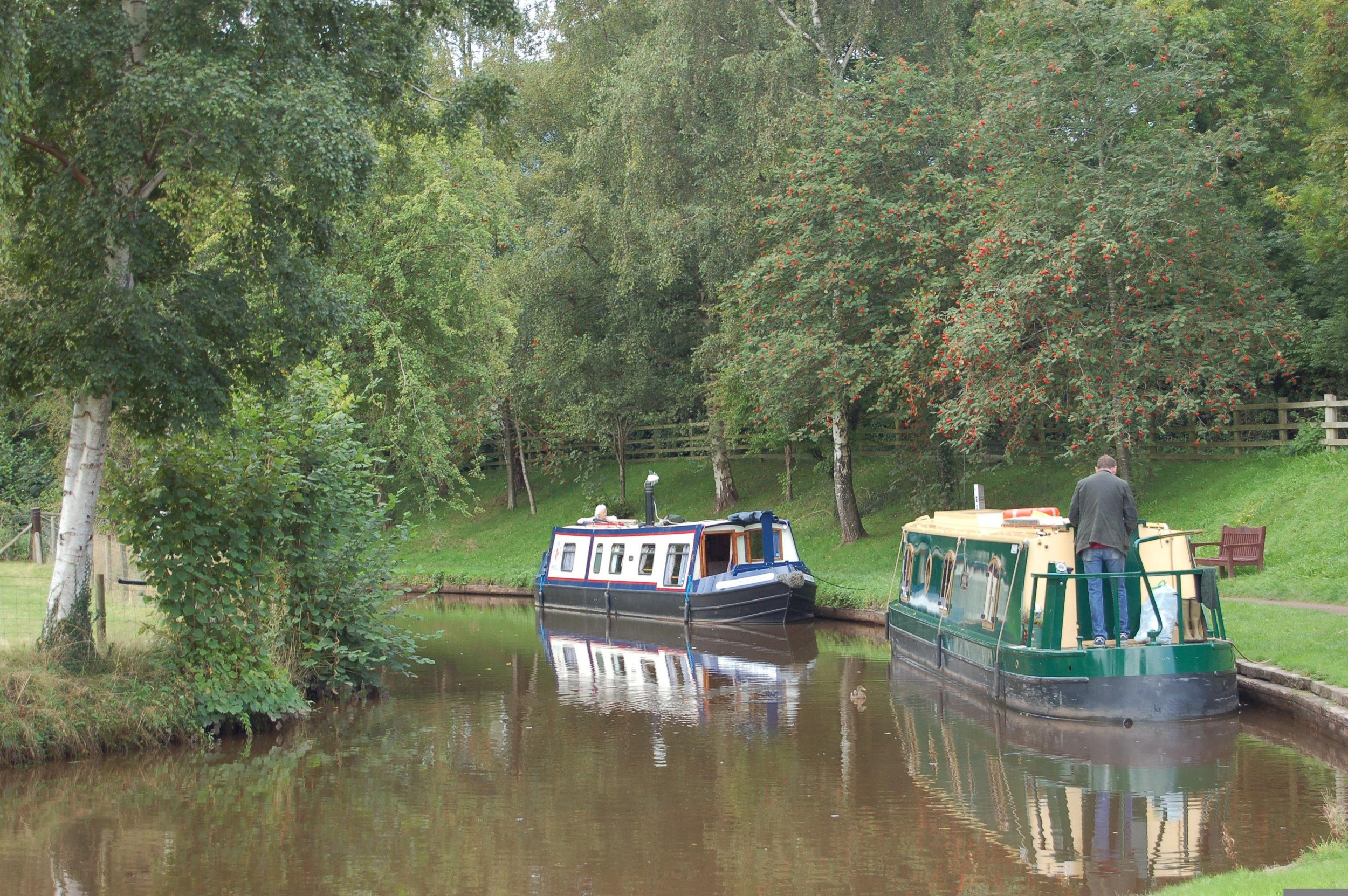 alrobs-houseboat-7043151.jpg
