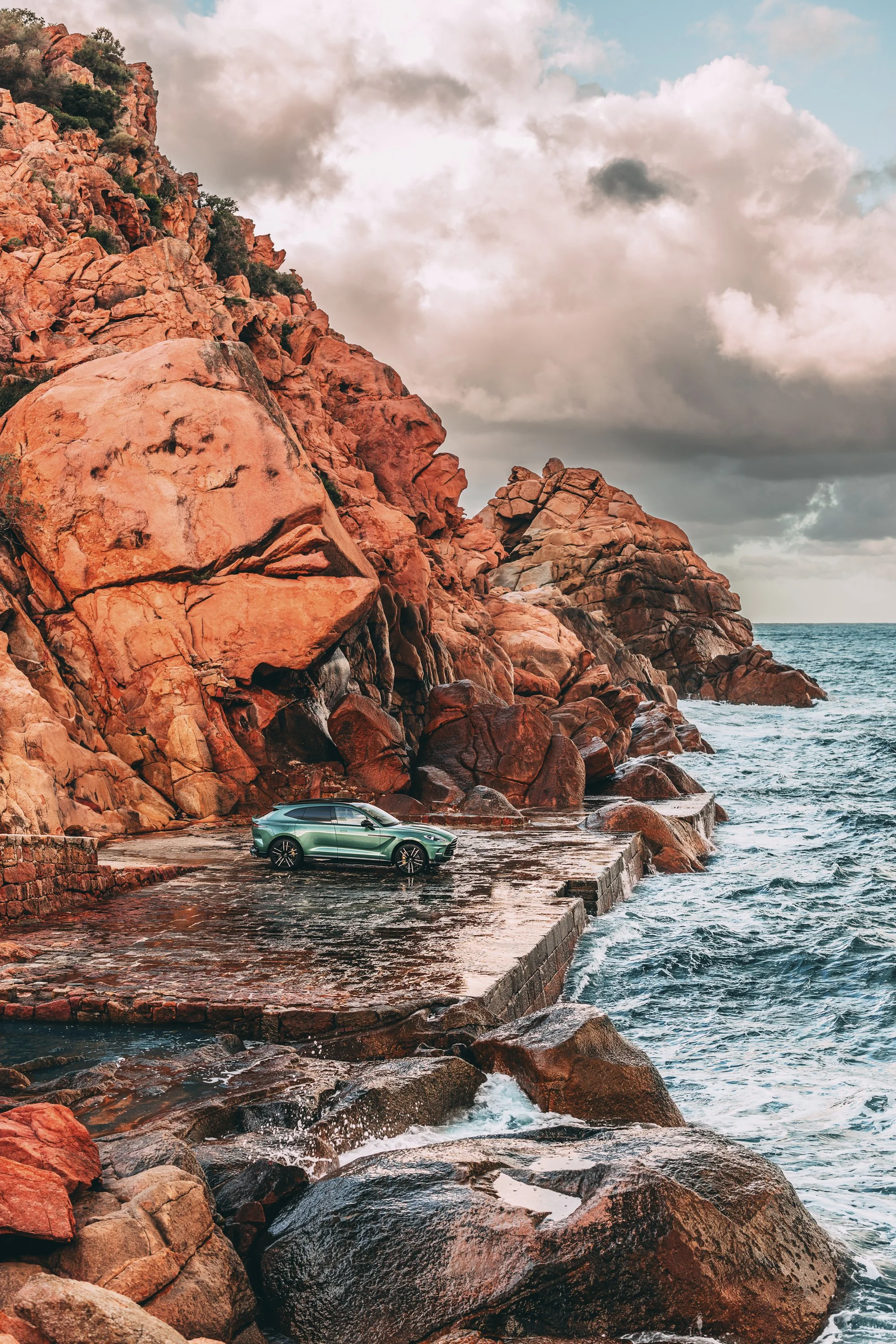 WEBSITE_STEPHAN_BAUER_PORTFOLIO_ASTON_MARTIN_CORSICA--152.jpg