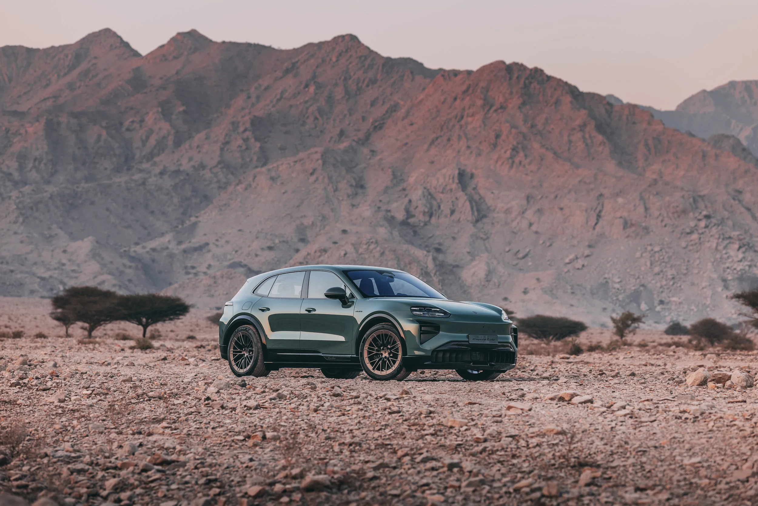 PORSCHE_CAYENNE_DUBAI_STEPHAN_BAUER -21.jpg