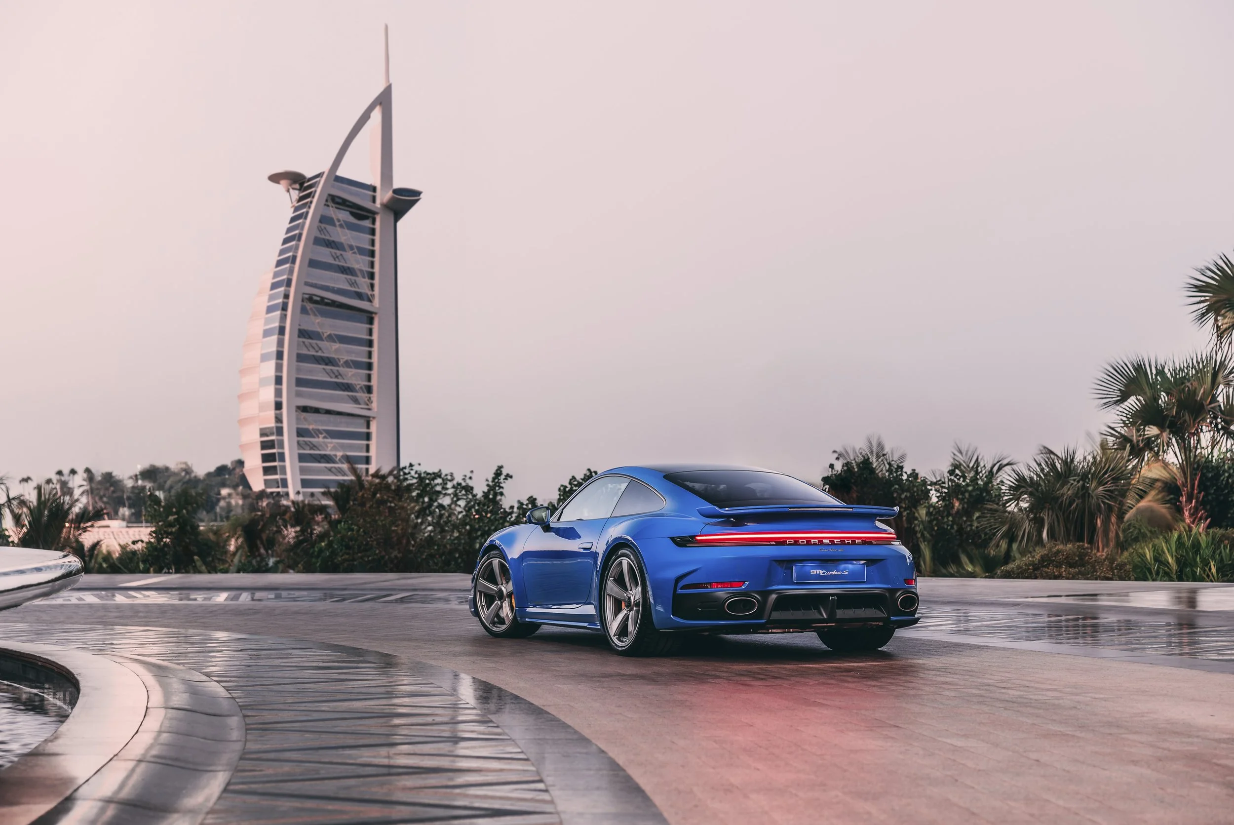 PORSCHE 911 TURBO S DUBAI