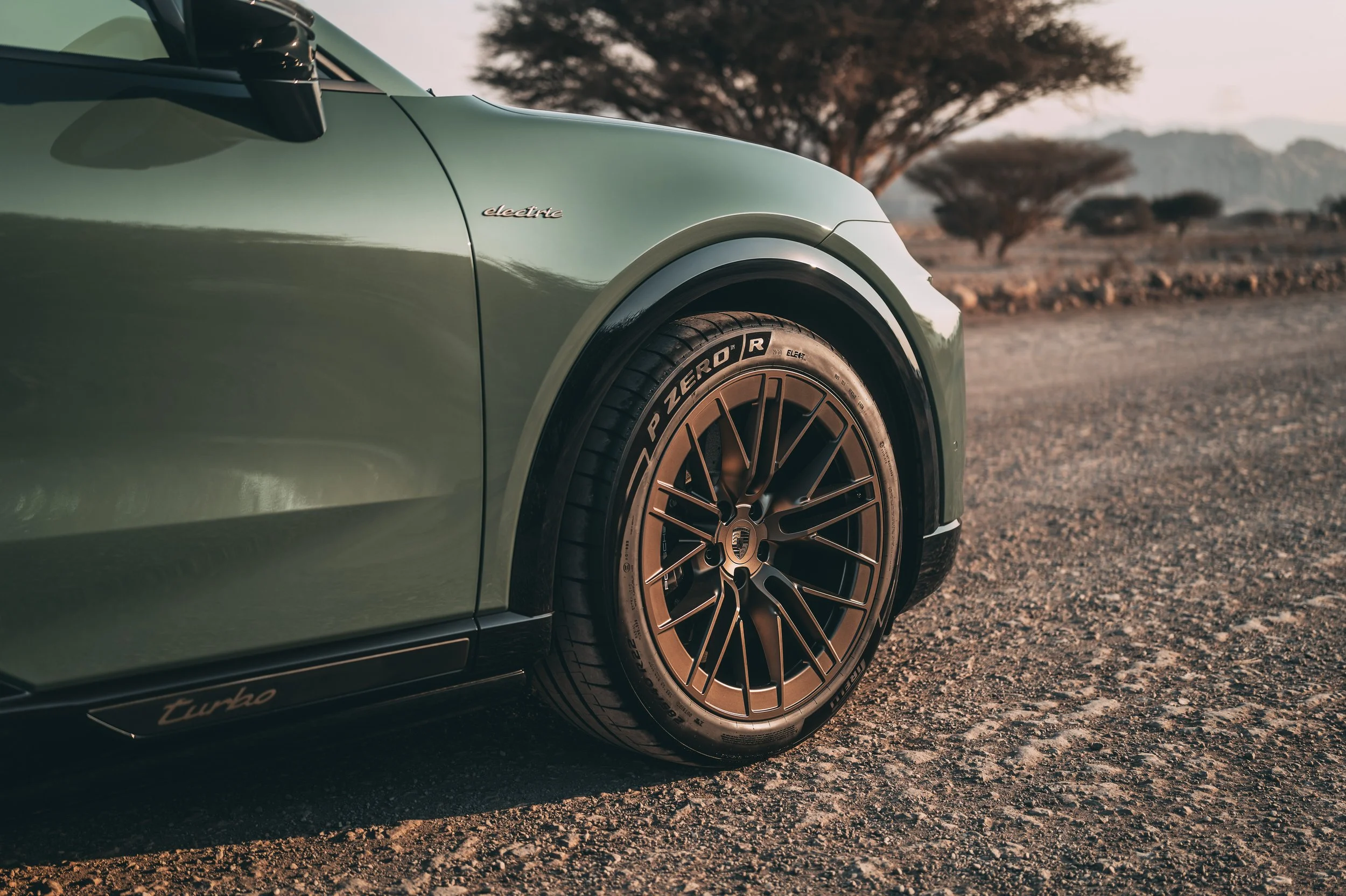 PORSCHE_CAYENNE_DUBAI_STEPHAN_BAUER -23.jpg