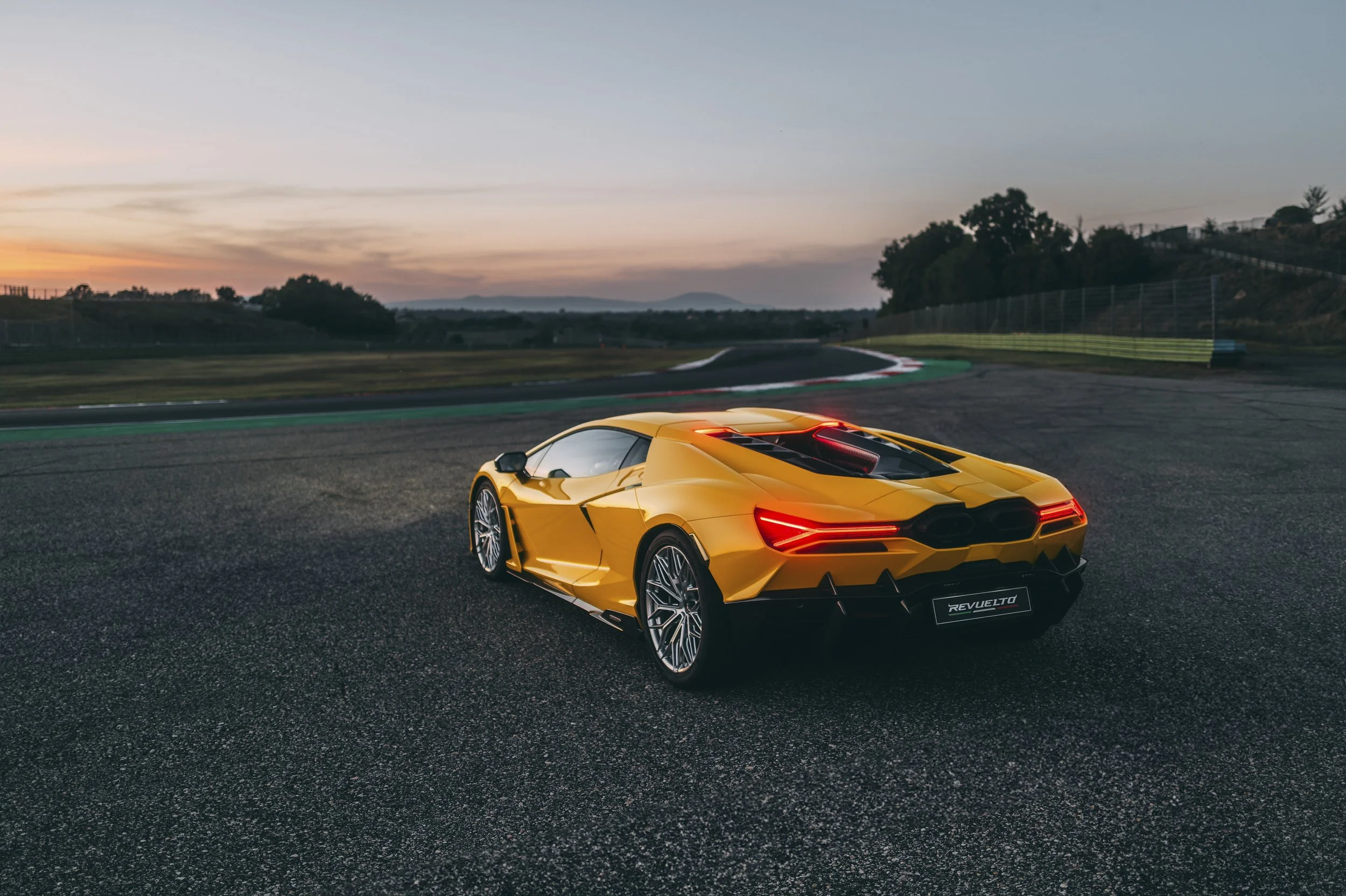 WEBSITE_STEPHAN_BAUER_PORTFOLIO_LAMBO_REVUELTO--65.jpg
