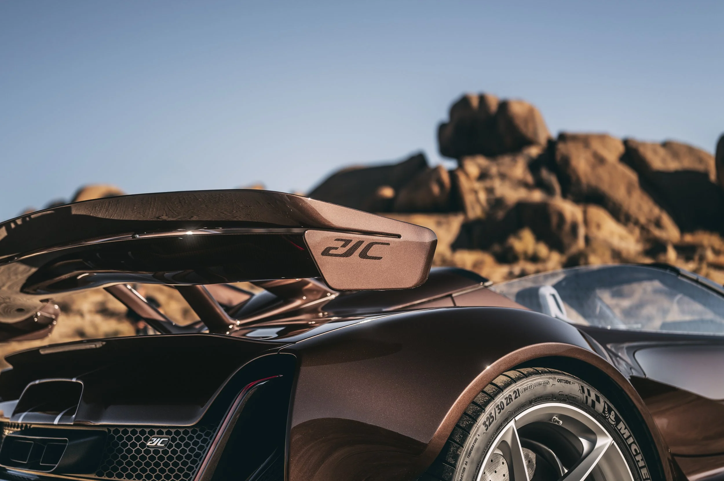 Stephan Bauer Czinger 21C Spyder-17.jpg
