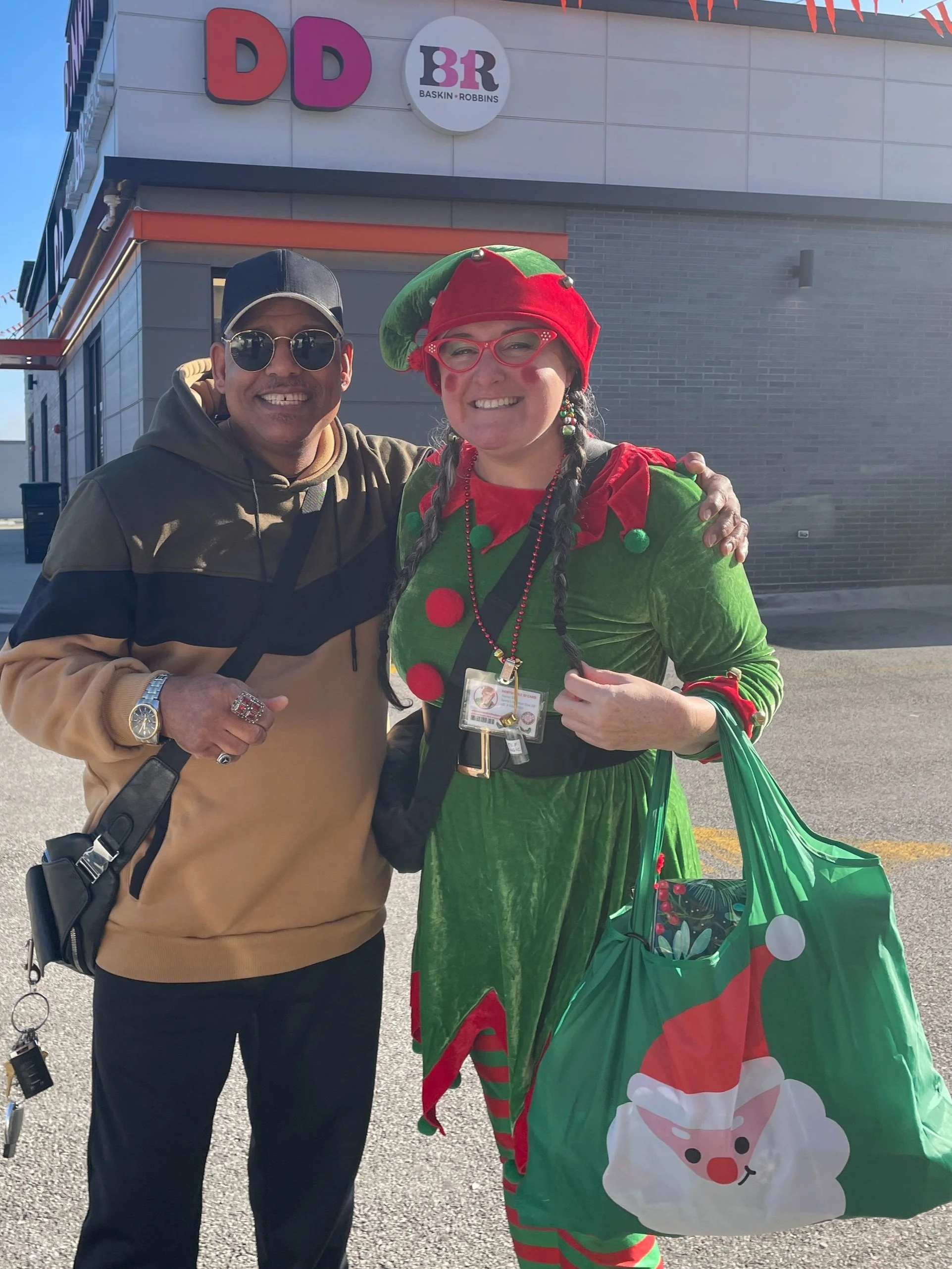 An Elf during Christmas became my first fan in the Midwest. Looking forward to adding more pics!