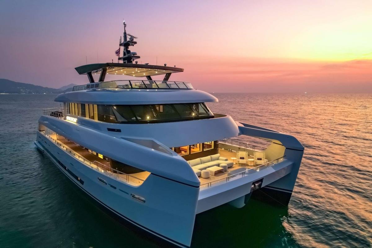 9083brochure19.jpg