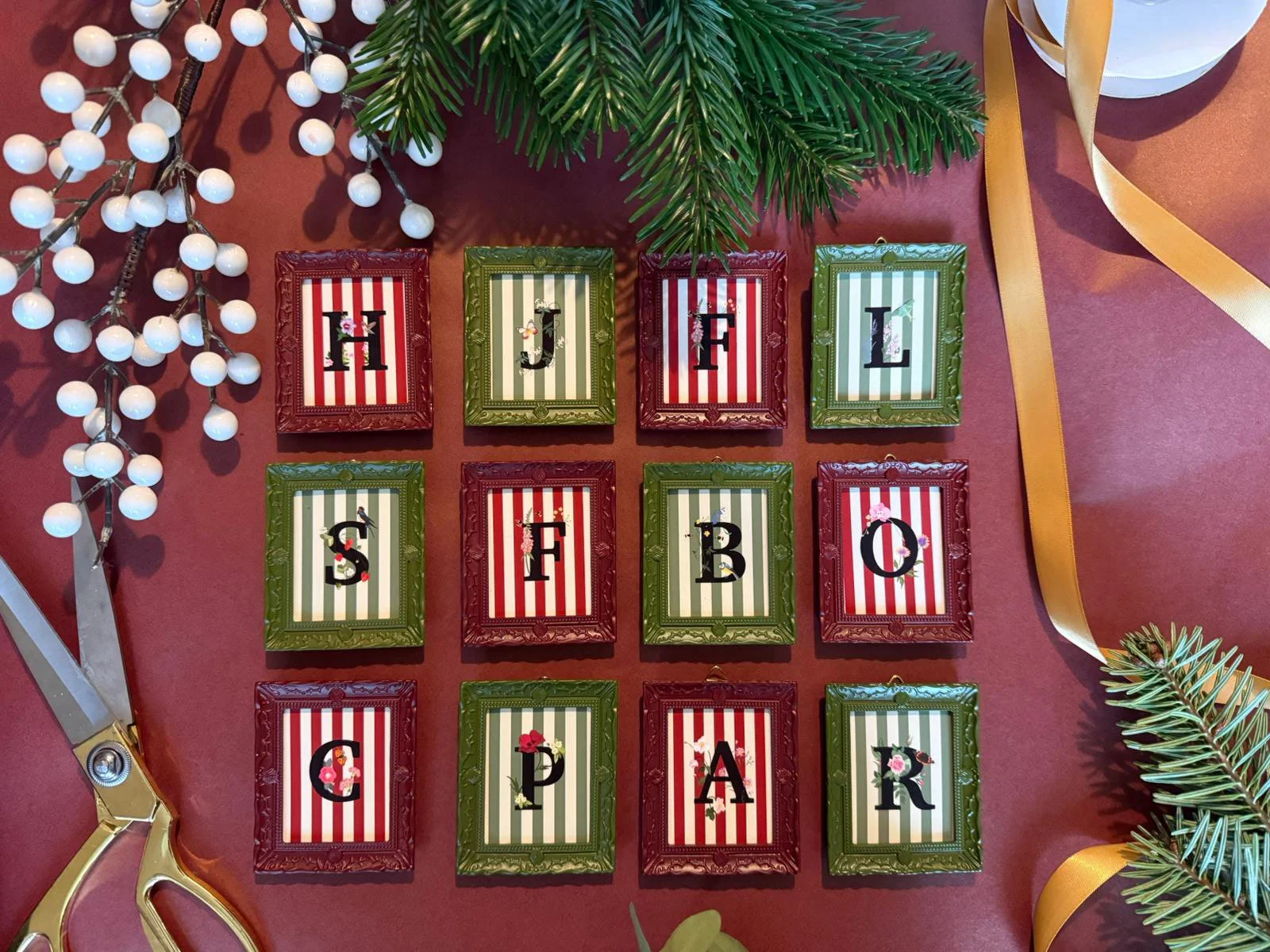 Christmas Place Card/ Favours Mini Initals