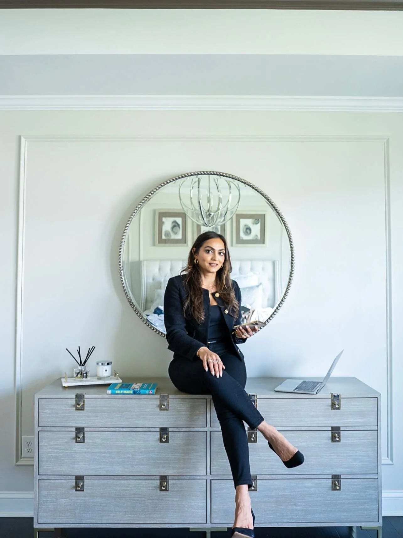 Life gets busy. As a woman always being pulled in a million different directions, I&rsquo;ve had to find beauty that keeps up with my hustle. Even on your busy days, you deserve to GLOW. ✨ 

Here are some must haves for cutting time off of your beaut