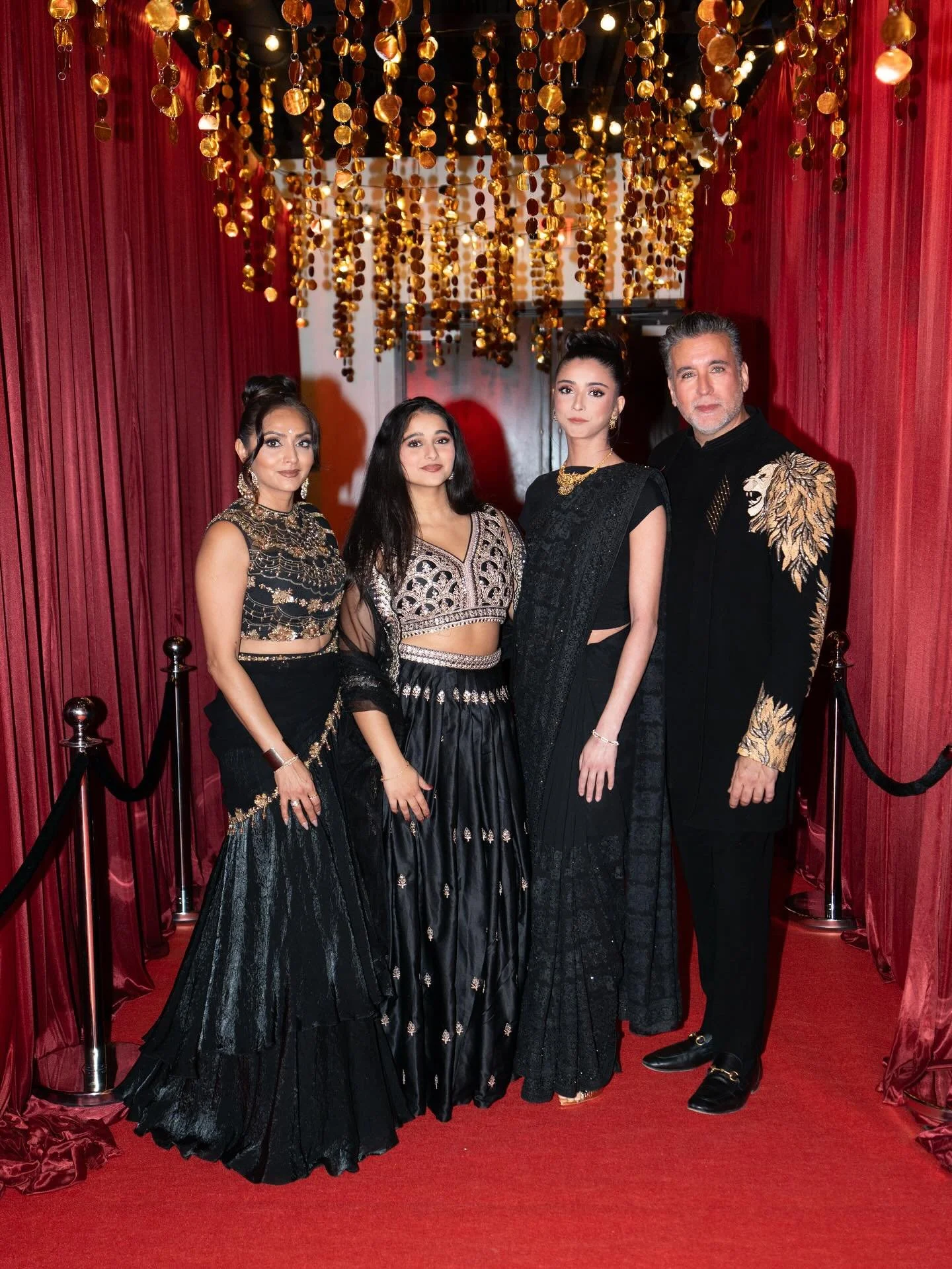 And that&rsquo;s a wrap on the Diwali events for this season! @lightupthehudson was everything we had hoped it would be. The glam, the lights, the food and the fun. These events always make me feel such a strong sense of community and fulfillment whe