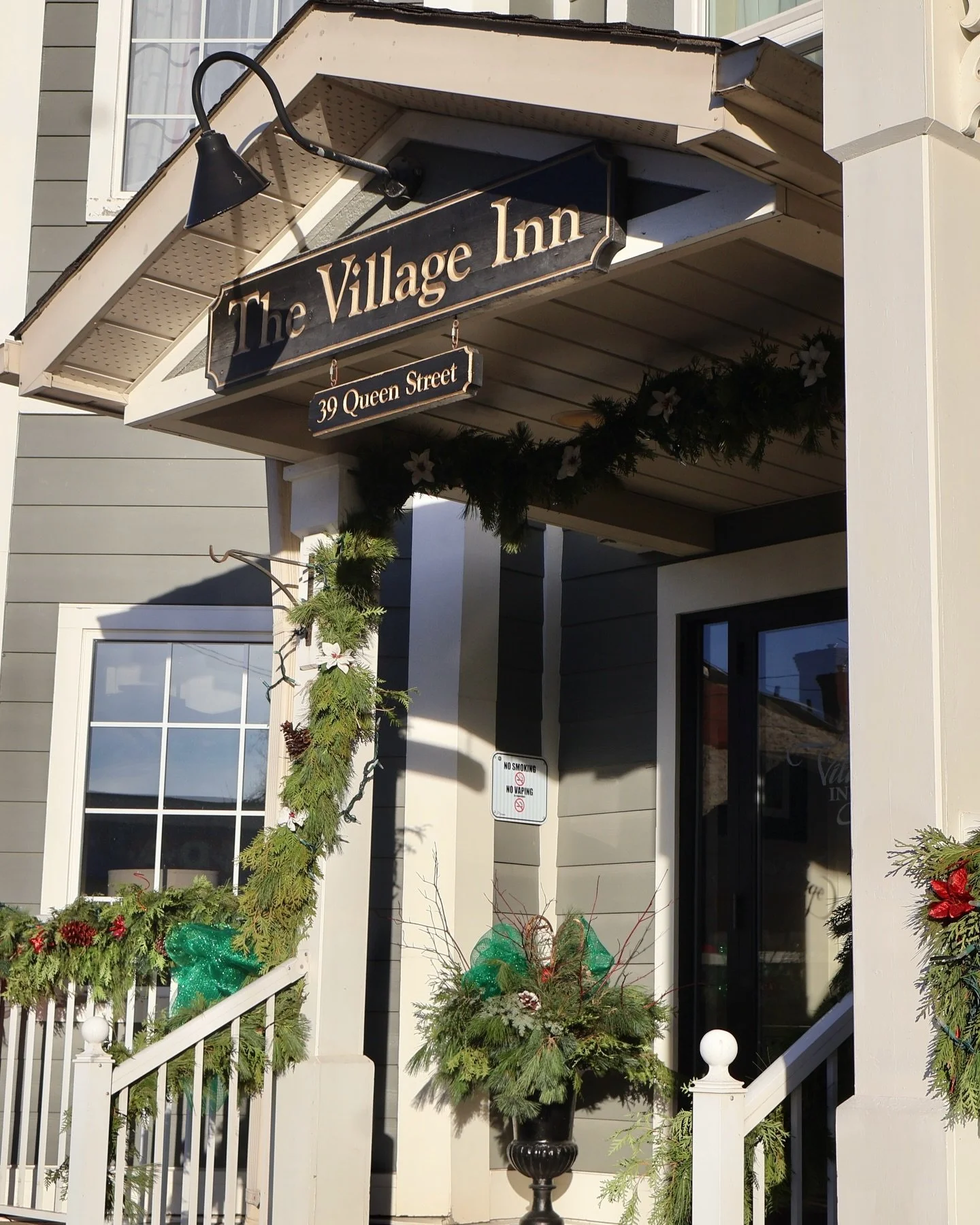 Happy Friday! If you have a donation for the Salvation Army Toy Drive, you can still drop it off at The Village Inn, 39 Queen Street. 

Shout out to the Lakefield Village Lions Club for organizing this important initiative! 🎁🧸

#lakefieldontario #k